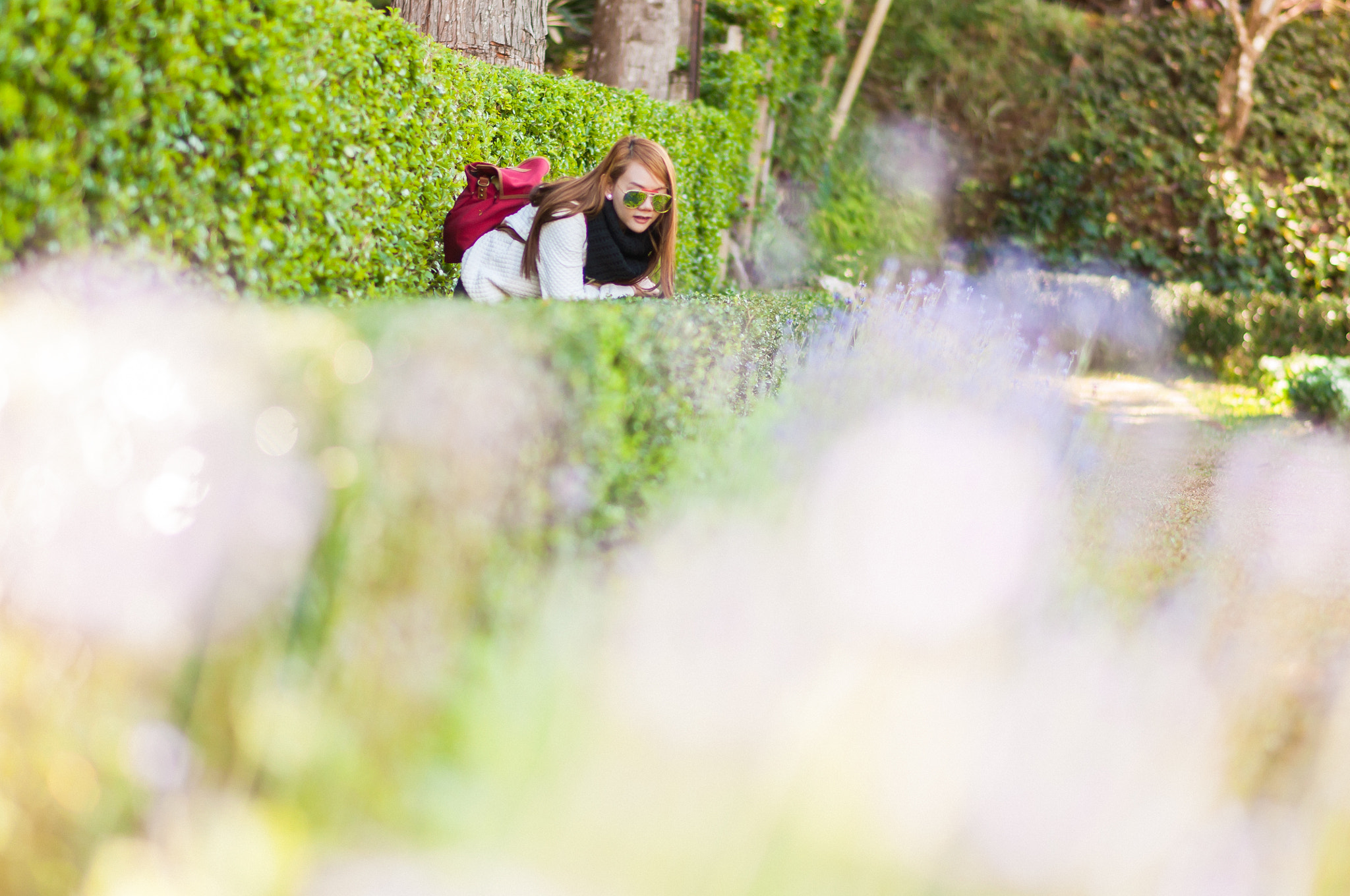 Nikon D5000 + Nikon AF-S Nikkor 85mm F1.8G sample photo. Girl in the garden photography