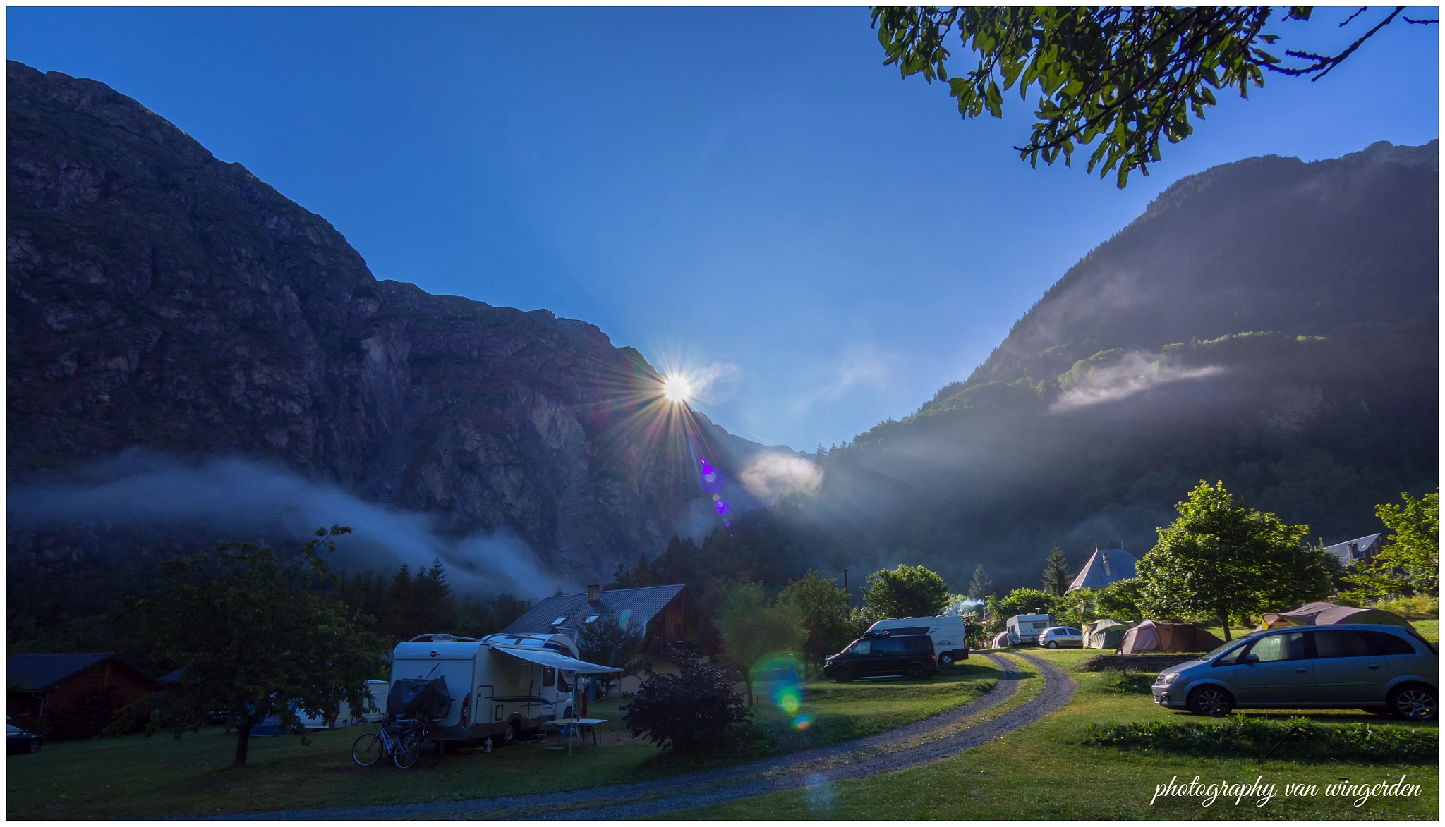 Olympus OM-D E-M10 II + Panasonic Lumix G Vario 7-14mm F4 ASPH sample photo. Sunrise on the camping photography