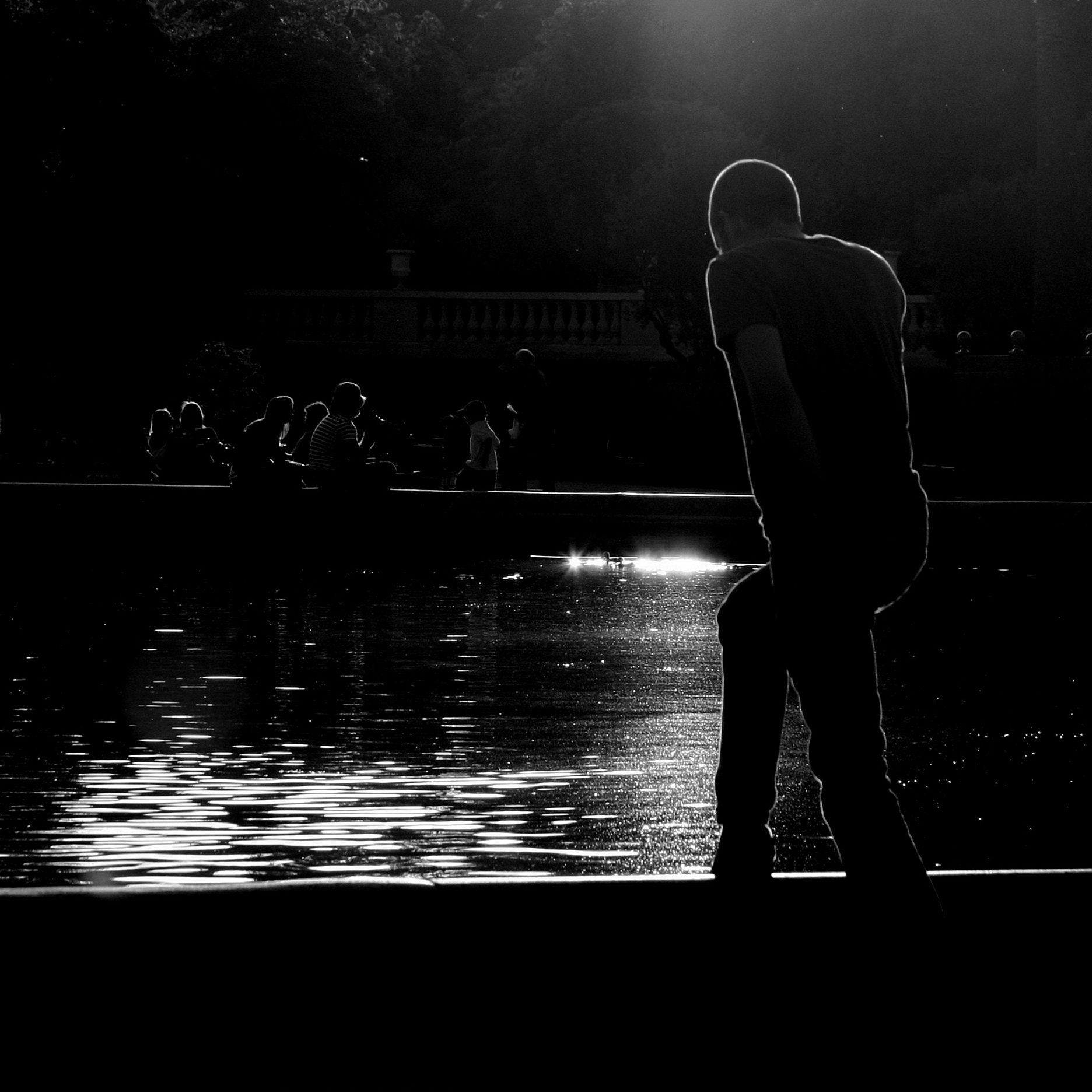 Canon EF 70-300mm F4-5.6 IS USM sample photo. Man in black ~ soleil noir ~ paris ~ mjyj photography