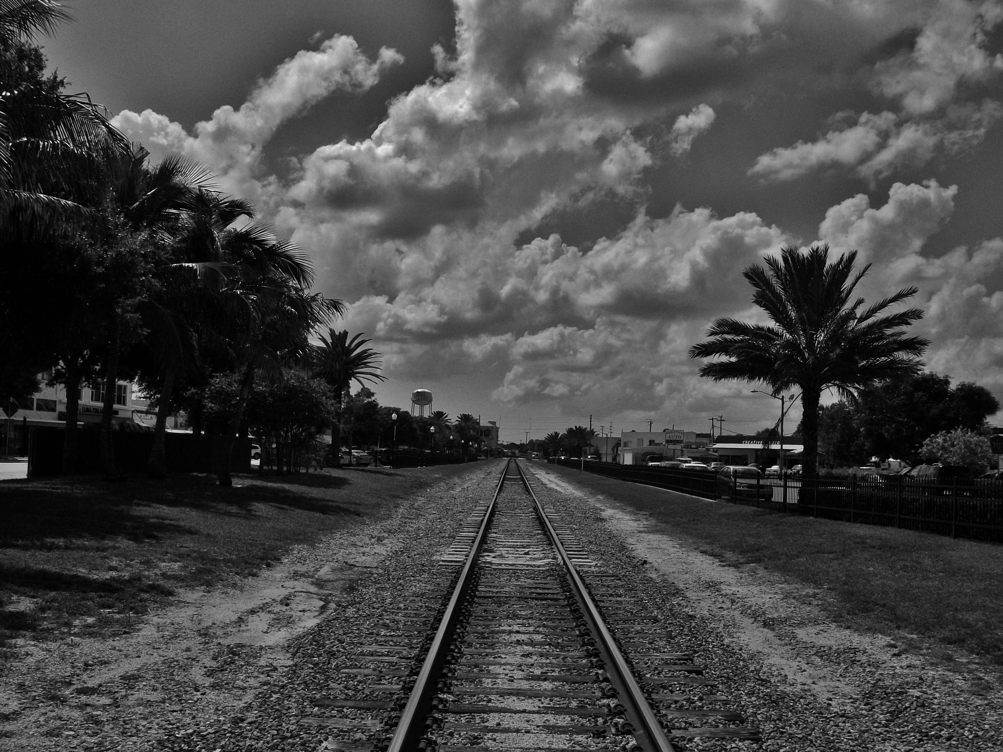 Kodak EASYSHARE M1063 DIGITAL CAMERA sample photo. Black & white railroad crossing photography