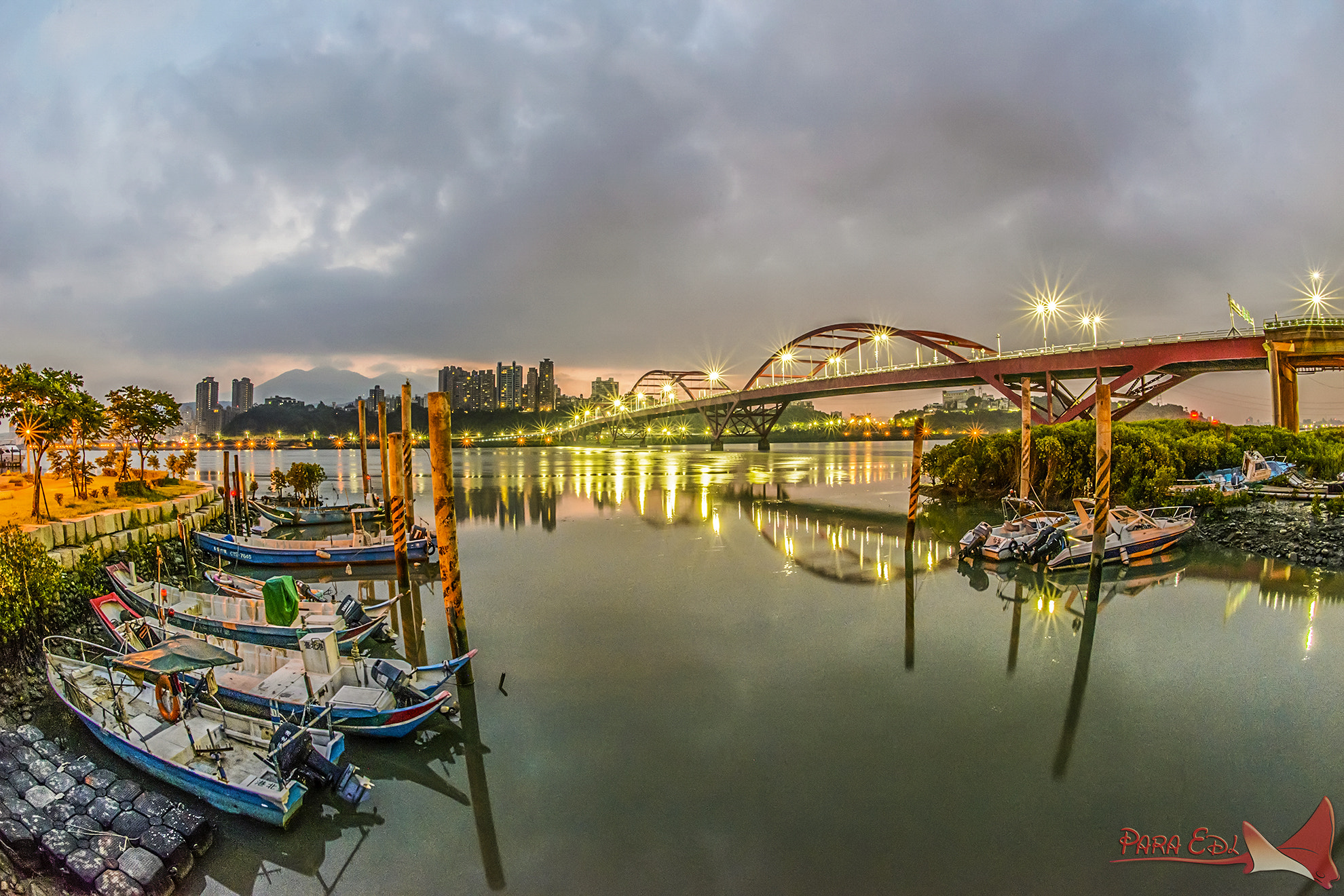 Nikon D800E + Nikon AF Fisheye-Nikkor 16mm F2.8D sample photo. Guan-du bridge photography