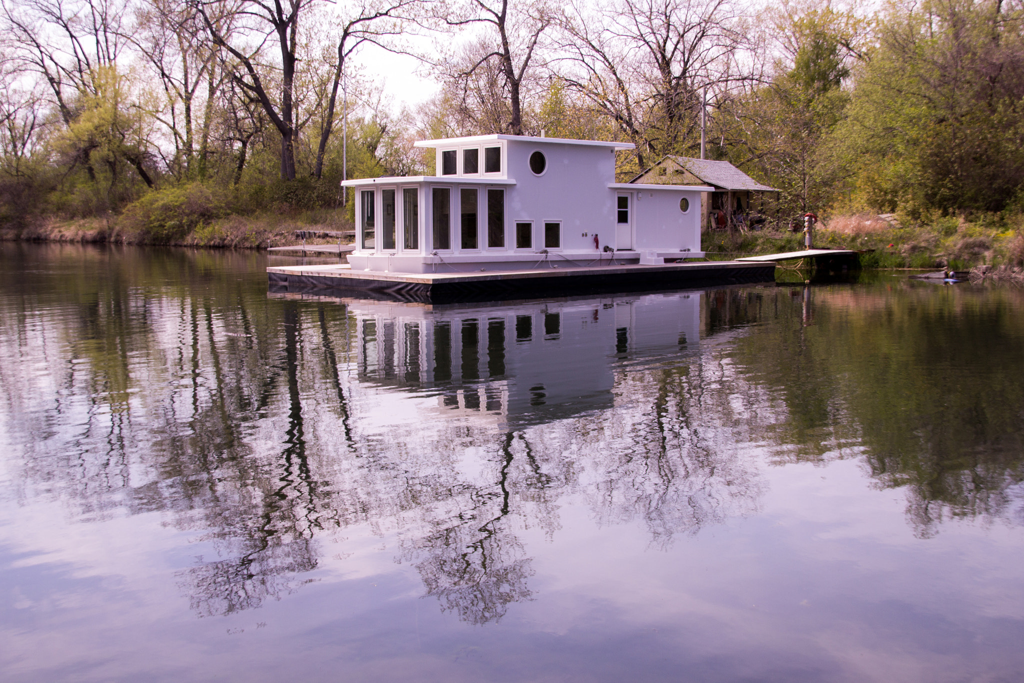 Sigma 18-200mm f/3.5-6.3 DC OS sample photo. A house for the living on top, and for the sunken photography