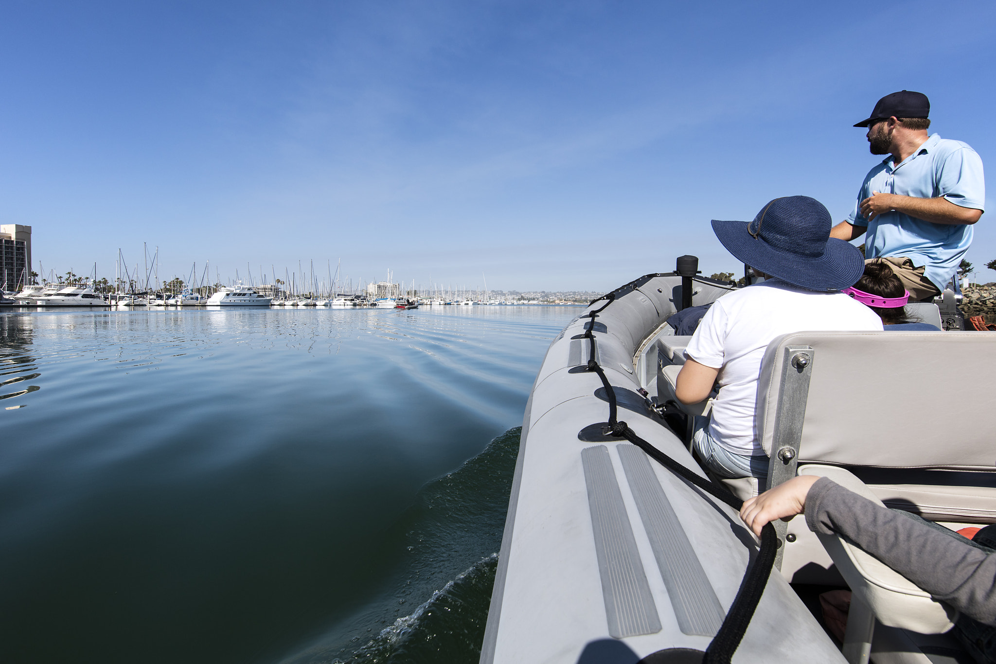 Canon EOS 5DS + Canon EF 300mm f/2.8L sample photo. Adventure on a rib photography