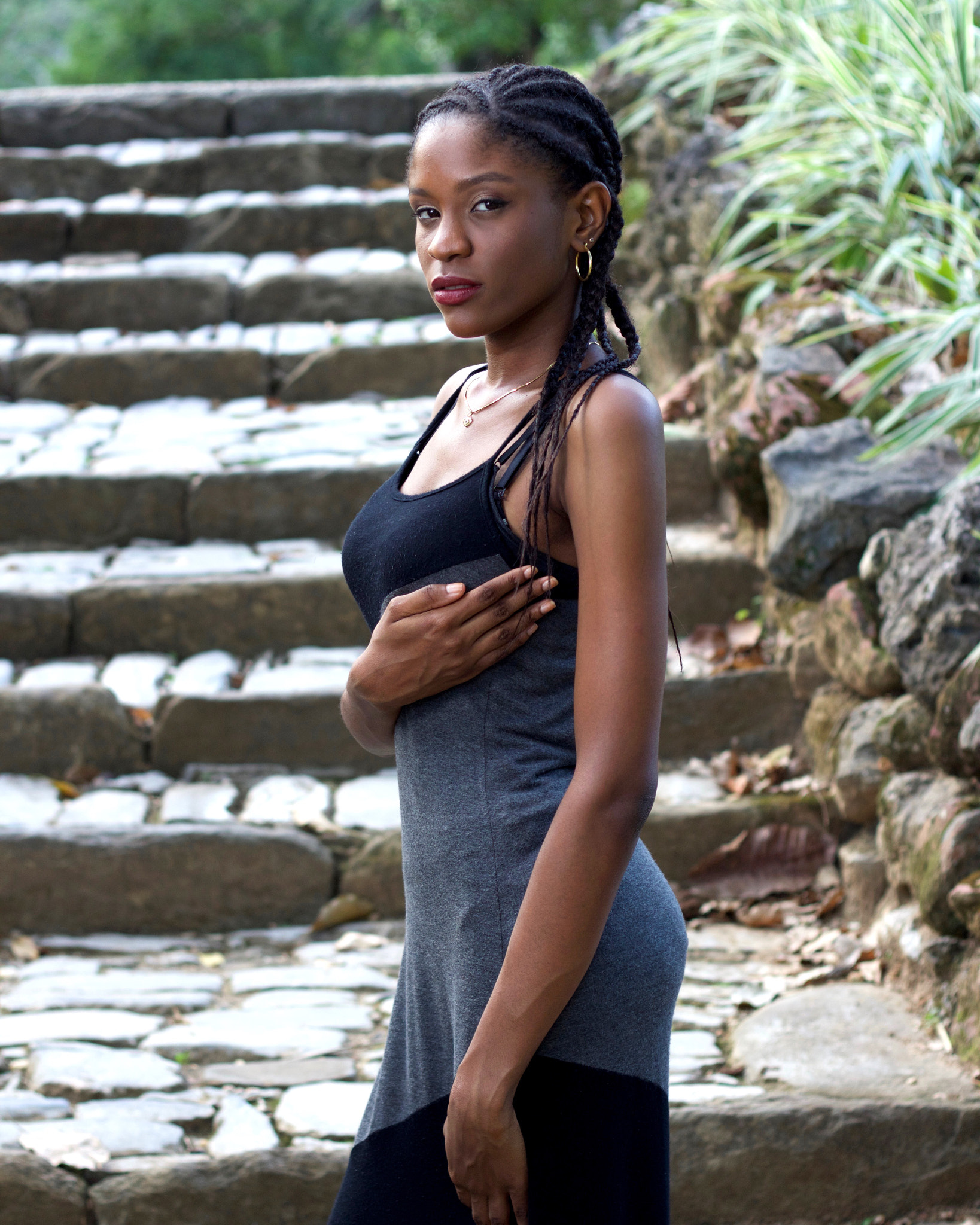 Canon EOS 1200D (EOS Rebel T5 / EOS Kiss X70 / EOS Hi) + Canon EF 50mm F1.8 II sample photo. She brought the heat. photography