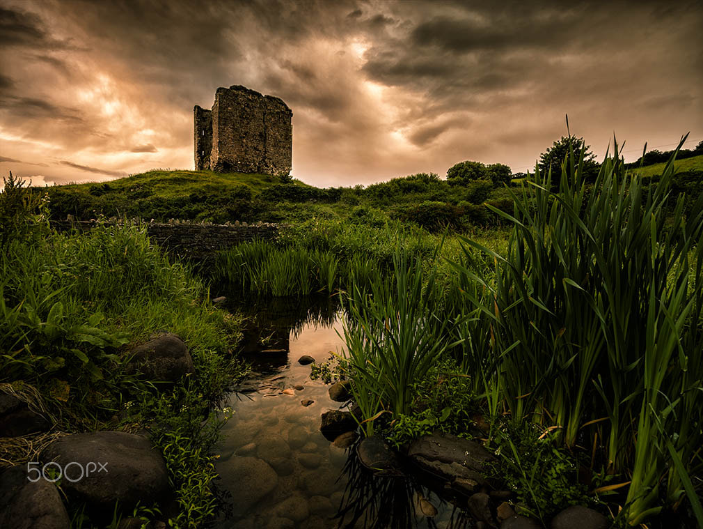 Schneider LS 28mm f/4.5 sample photo. Minard castle photography