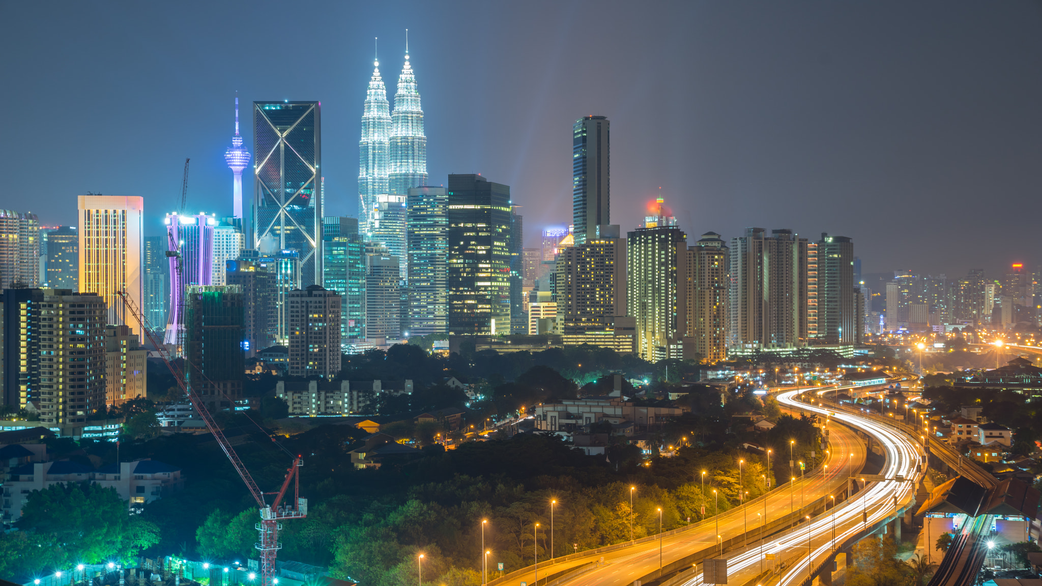 Sony a7R + Sony FE 24-70mm F2.8 GM sample photo. City of light photography