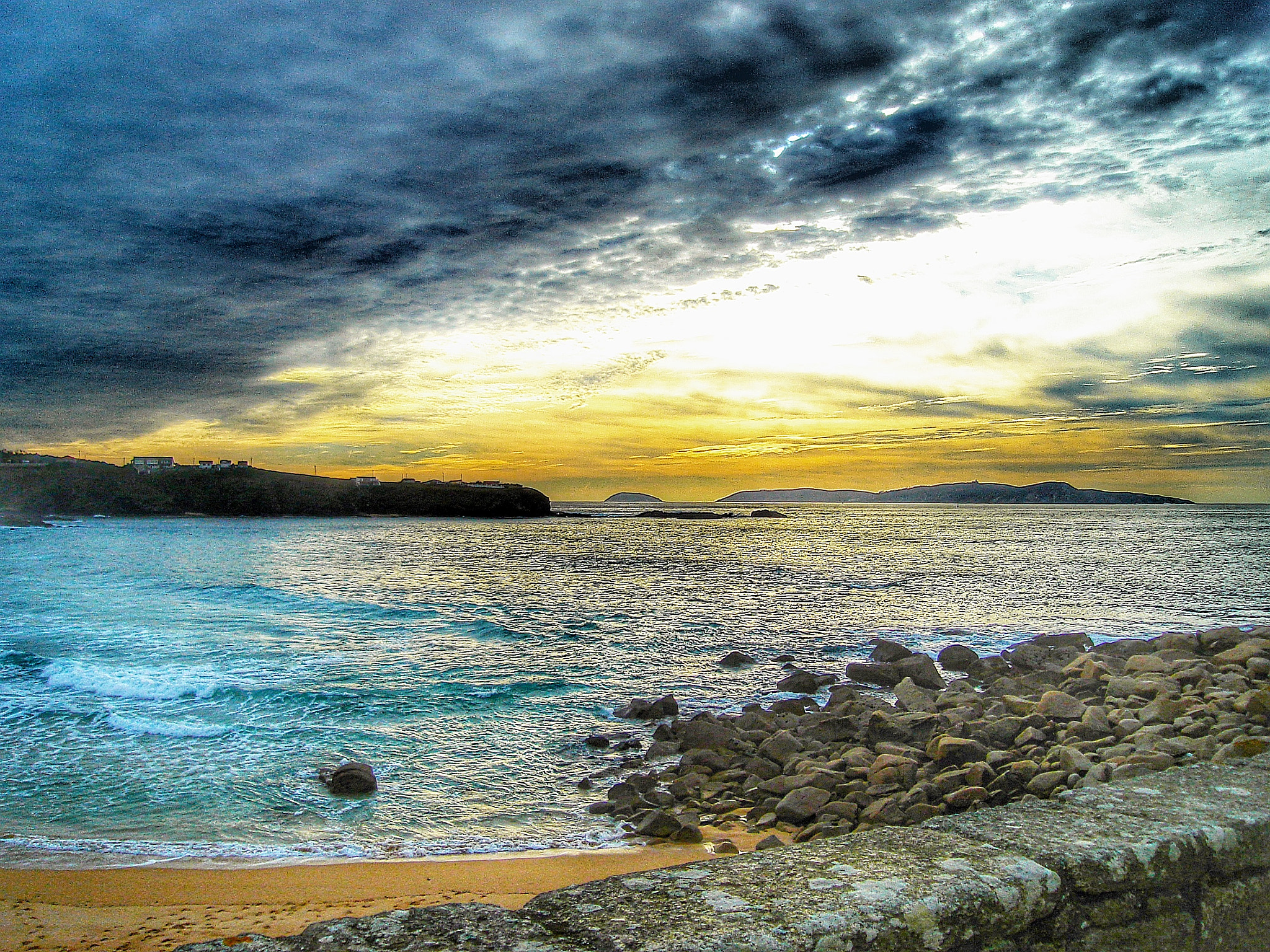 Sony DSC-S600 sample photo. Una playa en sanxenxo photography