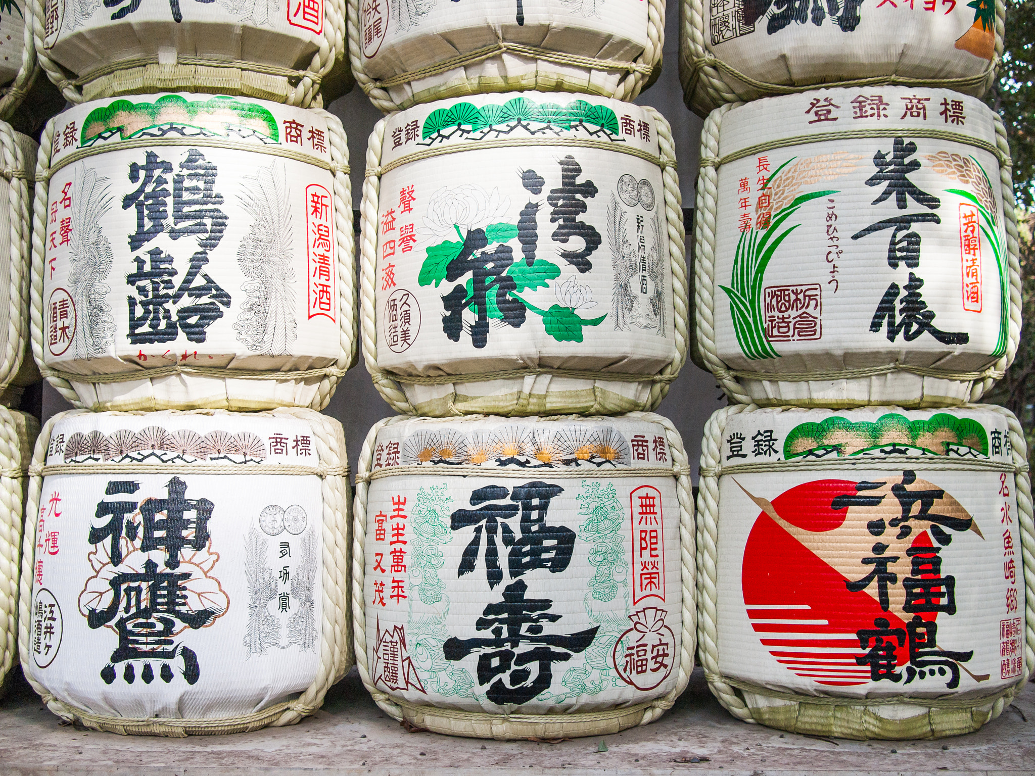 Olympus PEN E-P1 + Panasonic Lumix G 20mm F1.7 ASPH sample photo. Japanese sake barrels photography