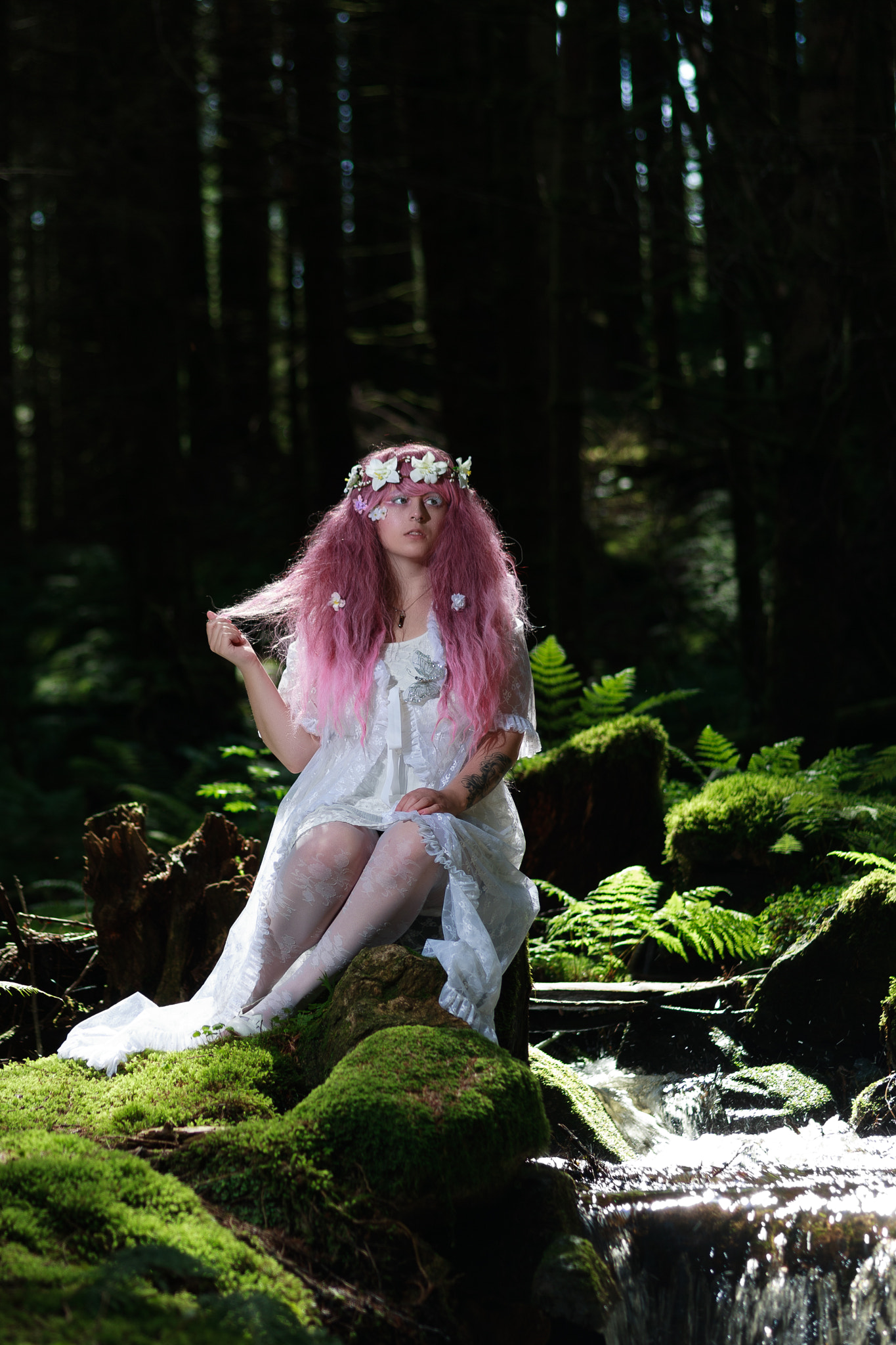 Canon EF 70-210mm f/4 sample photo. In the forest photography