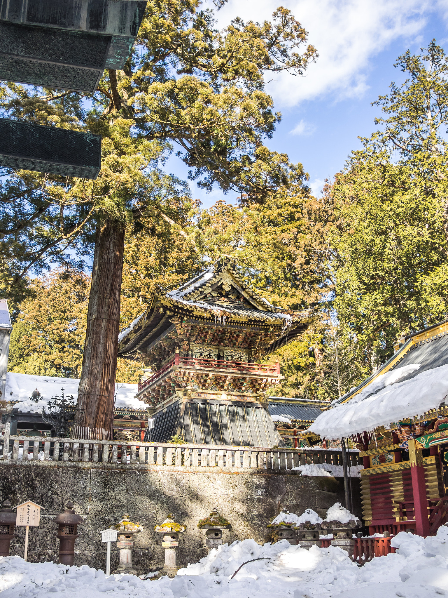 Olympus OM-D E-M1 + Panasonic Lumix G 20mm F1.7 ASPH sample photo. Colored pagoda in nikko, japan photography