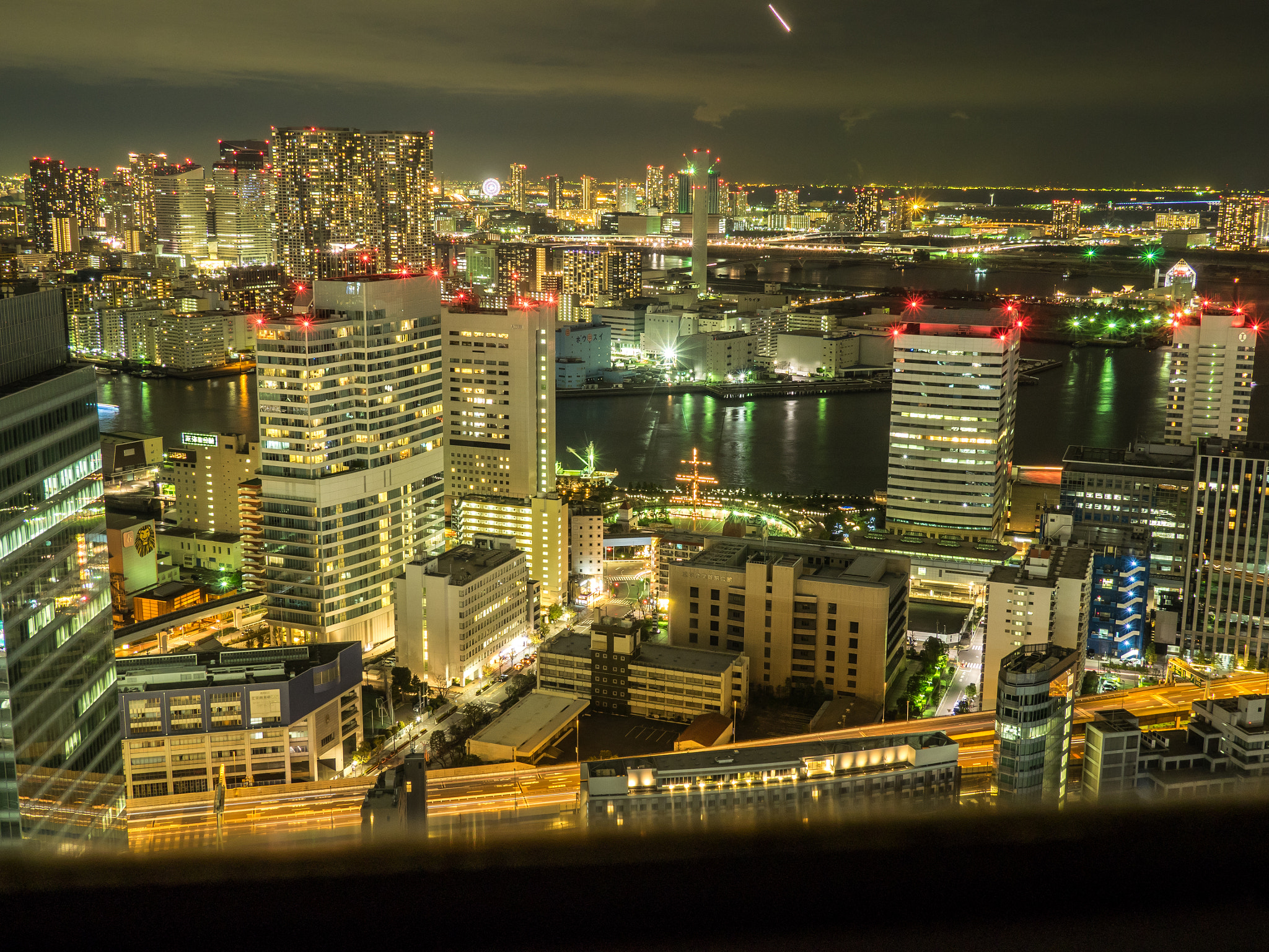 Olympus OM-D E-M1 + Panasonic Lumix G 20mm F1.7 ASPH sample photo. Tokyo syline at night photography