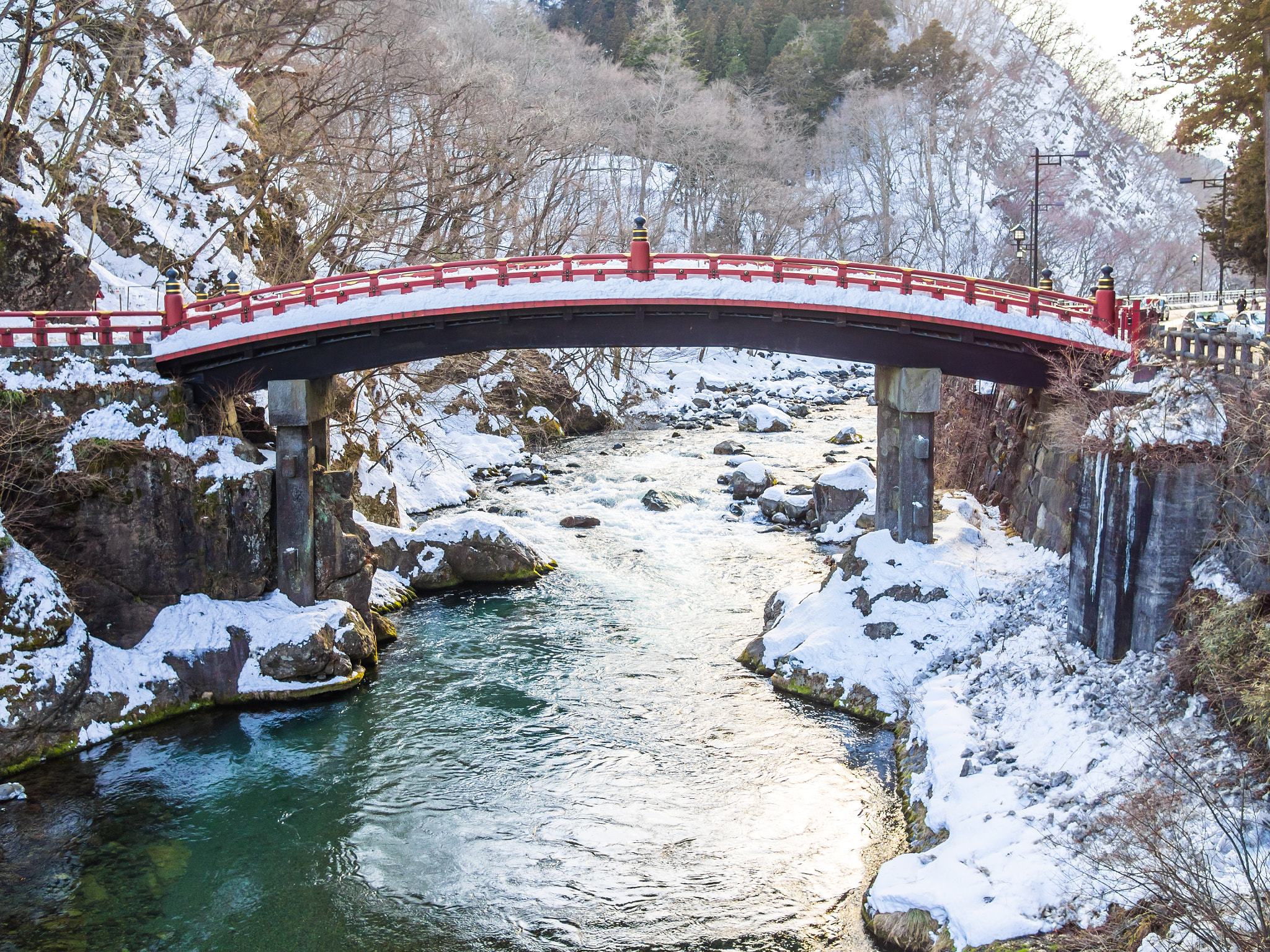 Olympus OM-D E-M1 + Panasonic Lumix G 20mm F1.7 ASPH sample photo. Snow on the nikko bridge photography