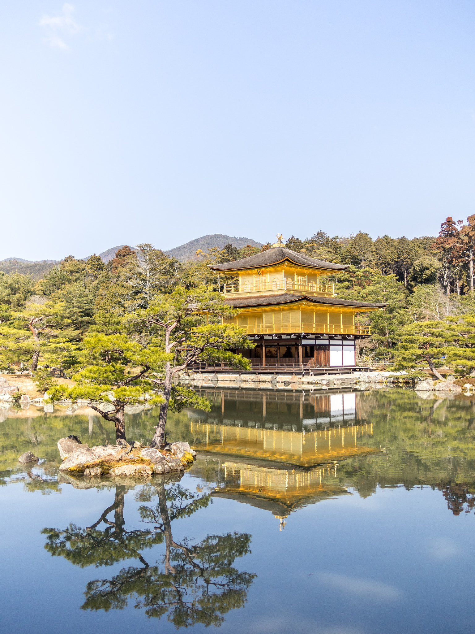 Olympus OM-D E-M1 + Panasonic Lumix G 20mm F1.7 ASPH sample photo. The kinkaku-ji temple in kyoto, japan photography
