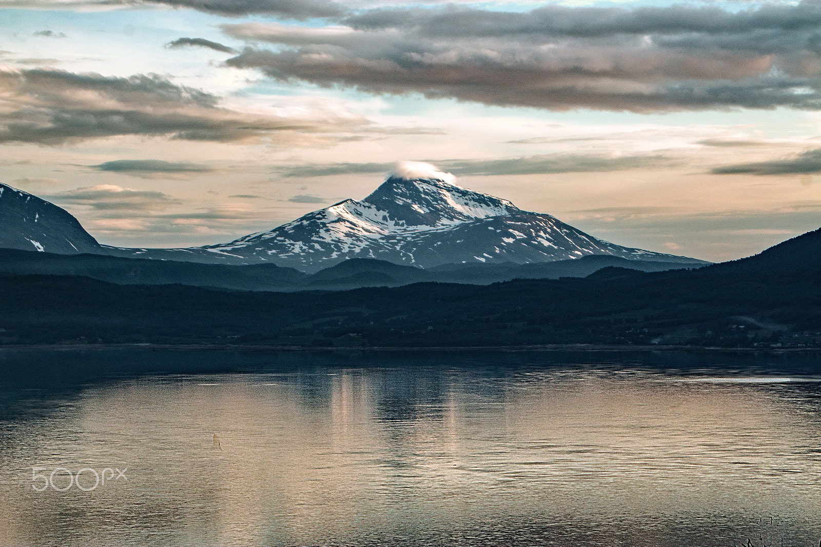 Canon EF 28-80mm f/3.5-5.6 sample photo. Midnight sun photography