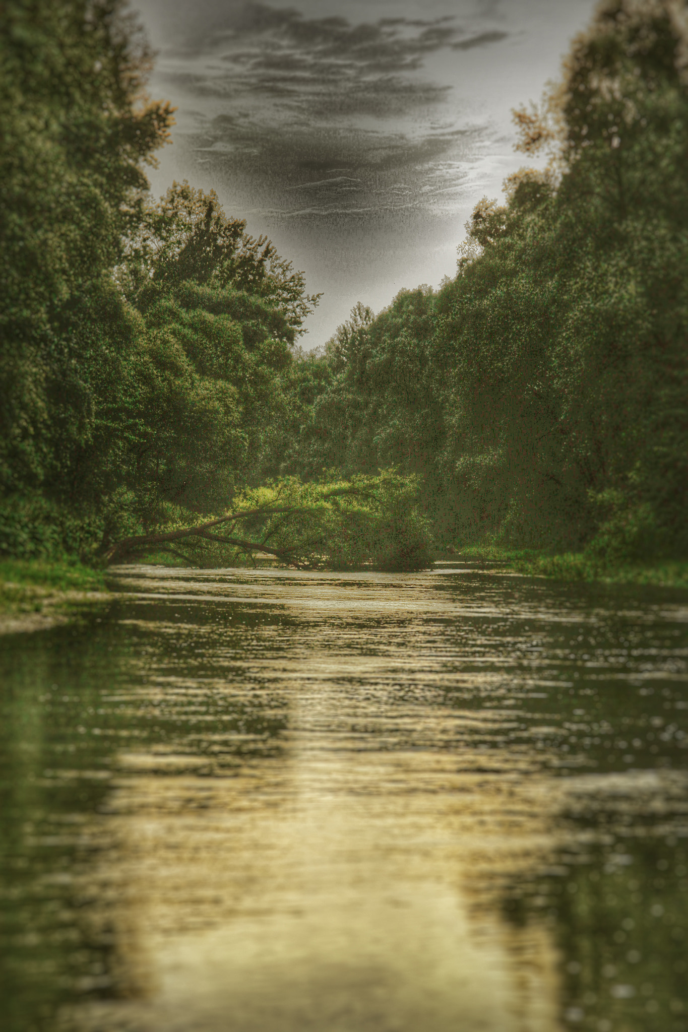 Canon EF-S 18-135mm F3.5-5.6 IS sample photo. Thunderstorm river in upper austria ( aschach ) photography