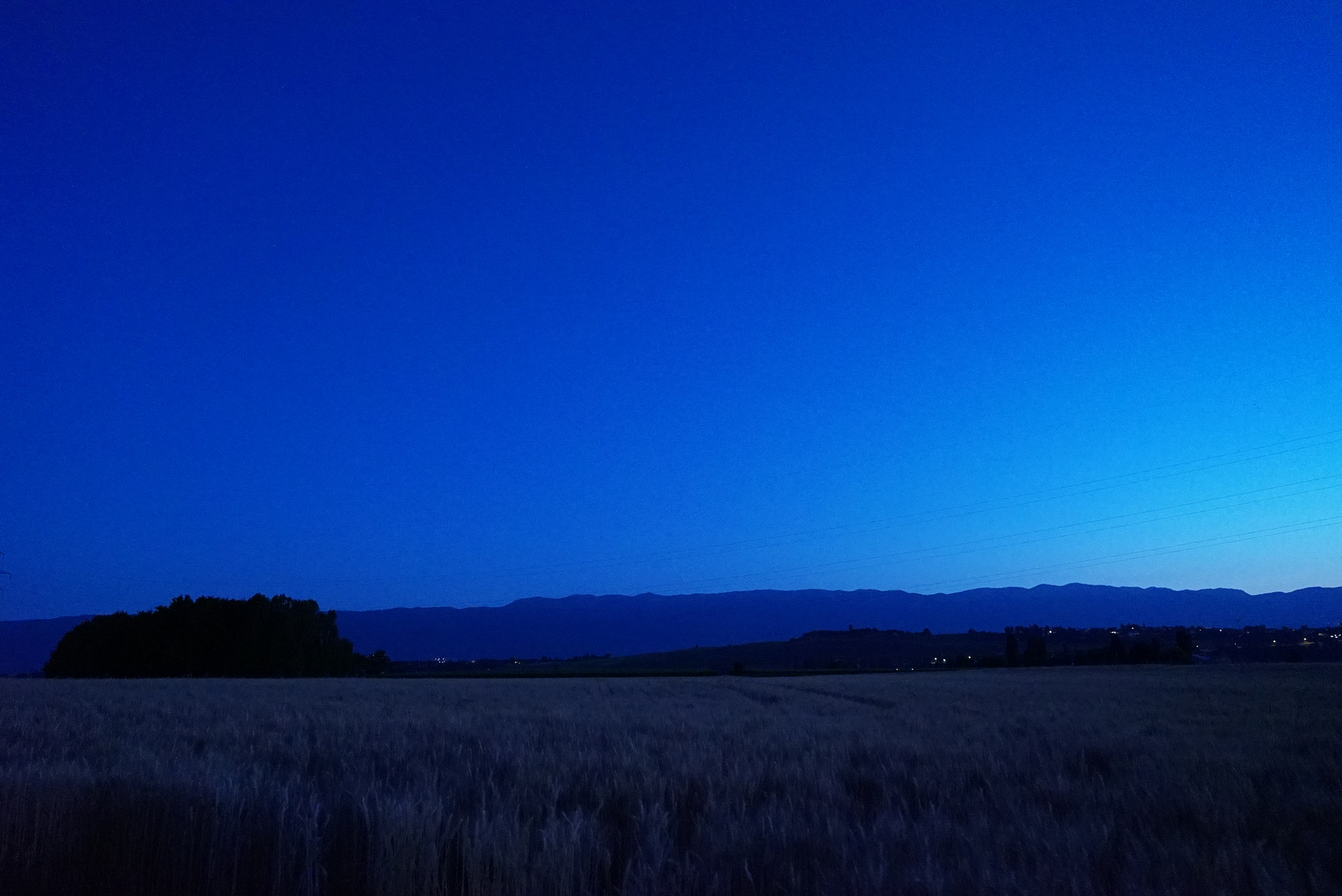 Sony a7S II + ZEISS Batis 25mm F2 sample photo. Shades of blue photography