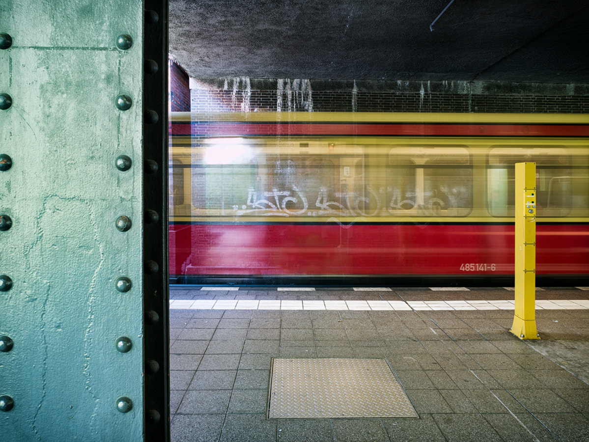 Panasonic DMC-G70 sample photo. S bahn photography