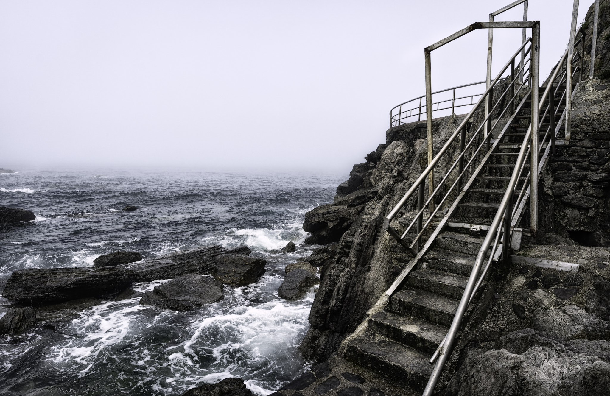 Nikon AF-S Nikkor 14-24mm F2.8G ED sample photo. Stairway to sea photography