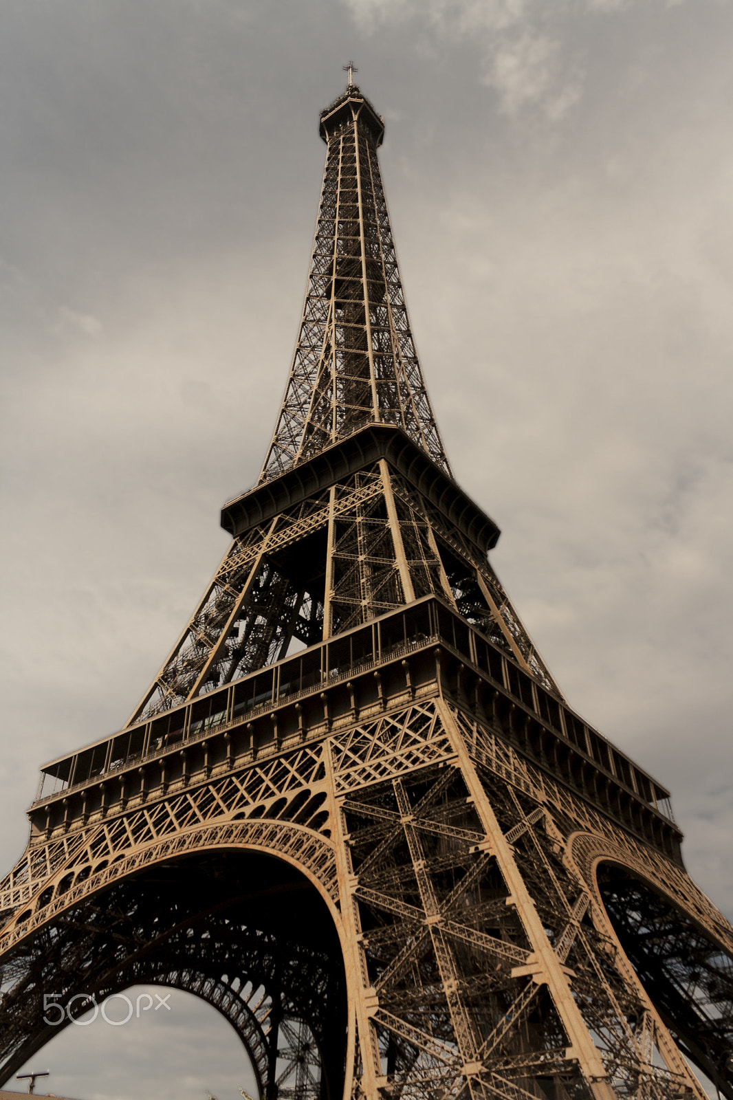 Canon EOS 1000D (EOS Digital Rebel XS / EOS Kiss F) sample photo. Eiffeltower photography