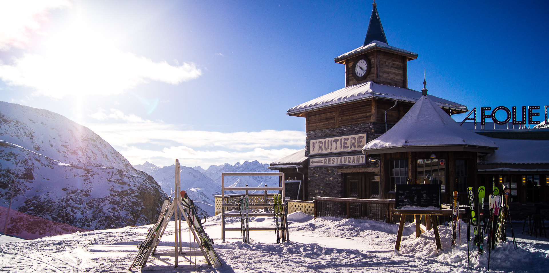 Sony SLT-A35 + Sony DT 18-55mm F3.5-5.6 SAM sample photo. La folie douce photography
