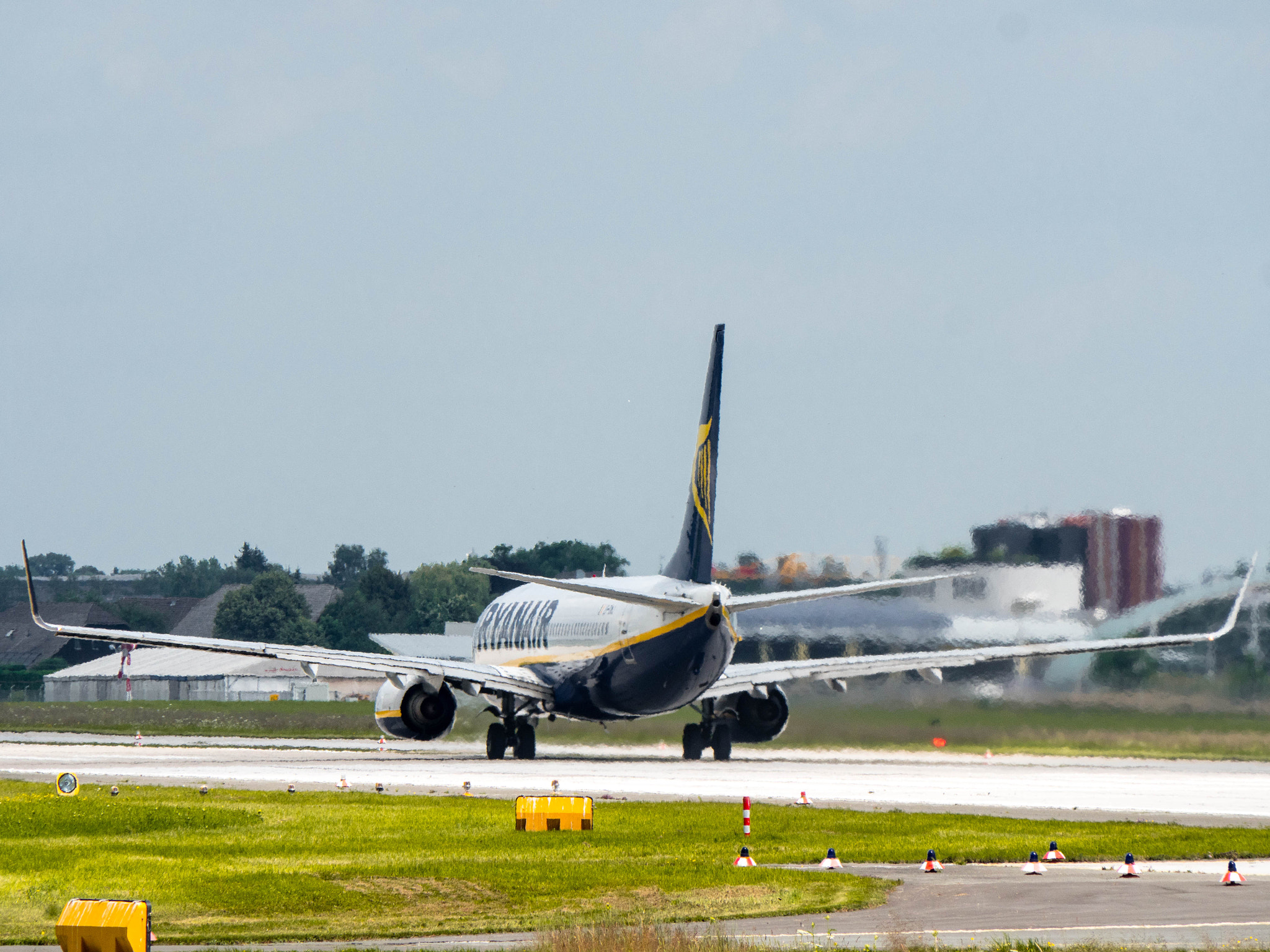 Panasonic Lumix DMC-GH4 sample photo. Ready for takeoff photography