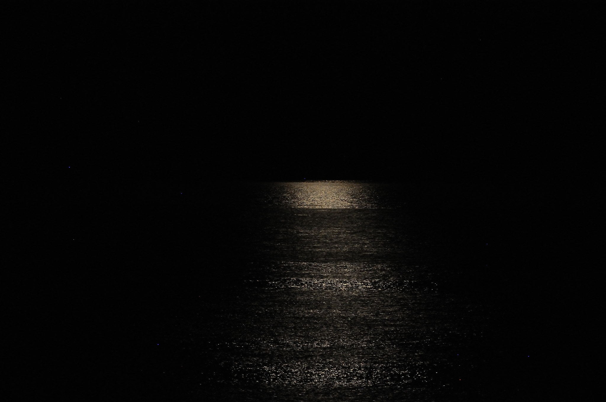 Sigma 150-500mm F5-6.3 DG OS HSM sample photo. Moonlight over sea photography