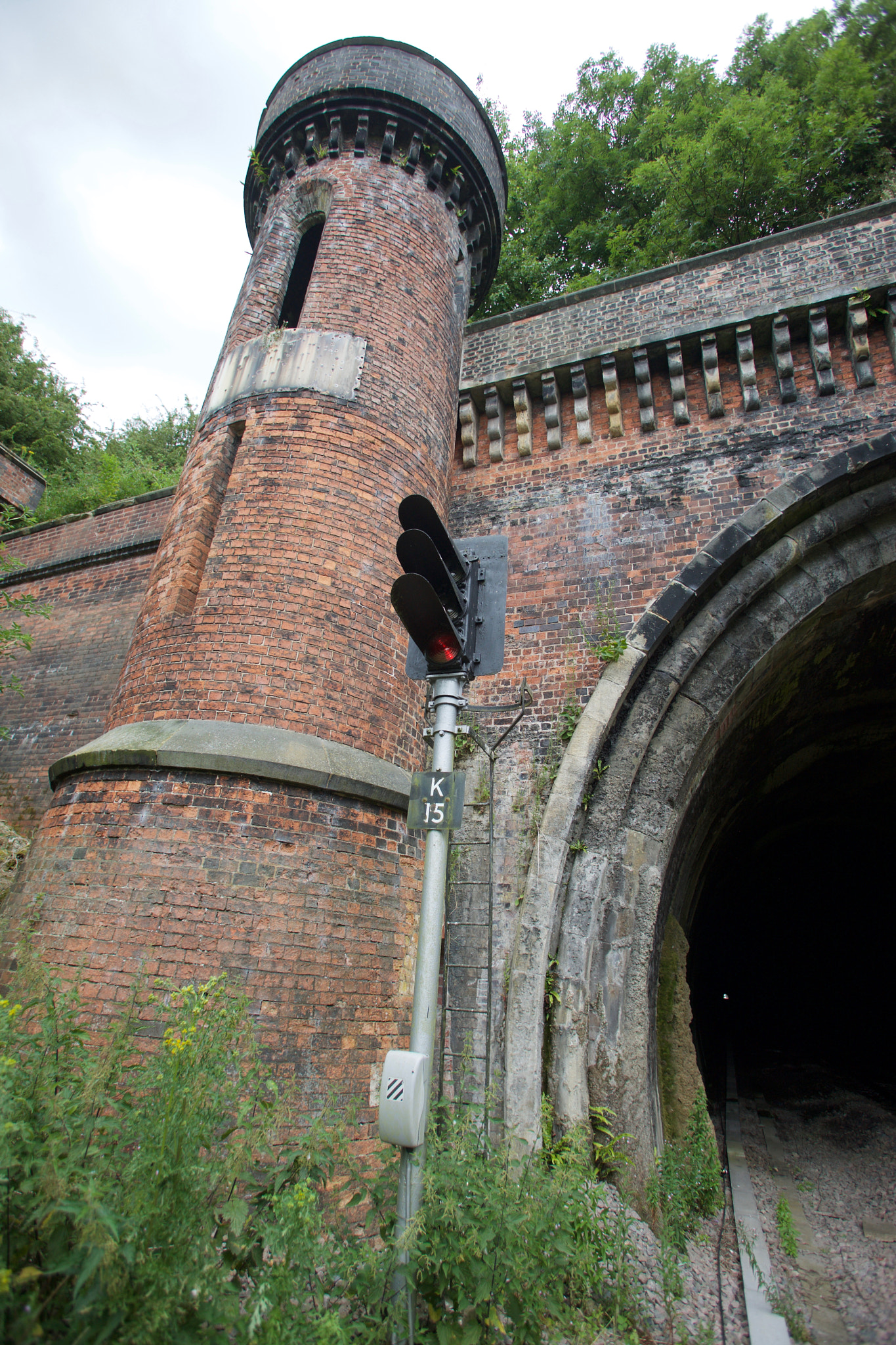Canon EF 17-35mm f/2.8L sample photo. Kirton tunnel photography