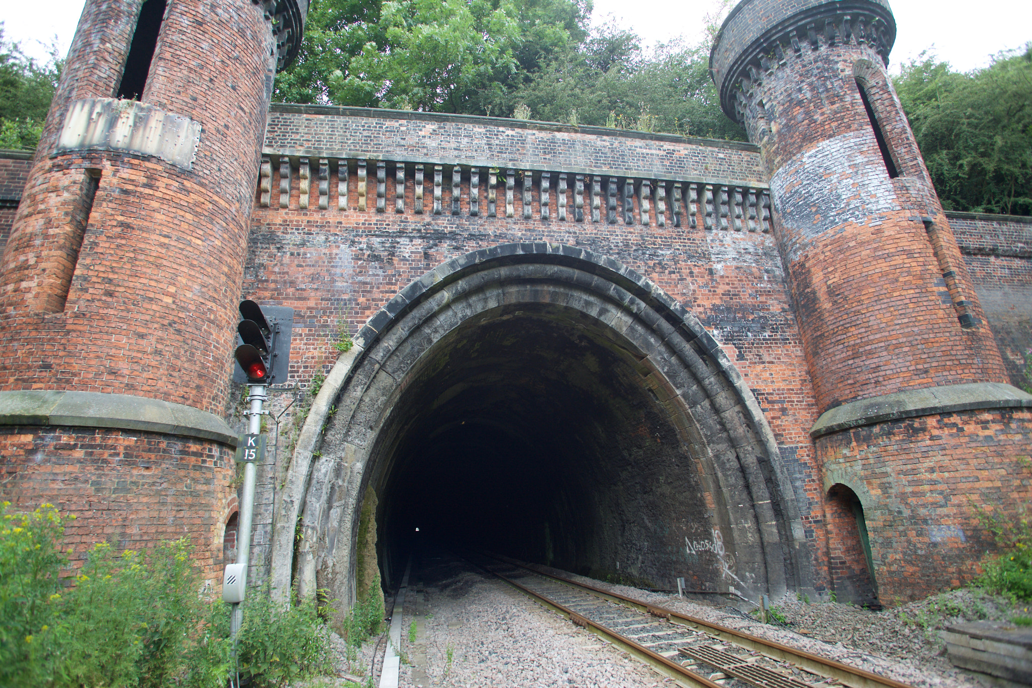 Canon EF 17-35mm f/2.8L sample photo. Kirton tunnel photography