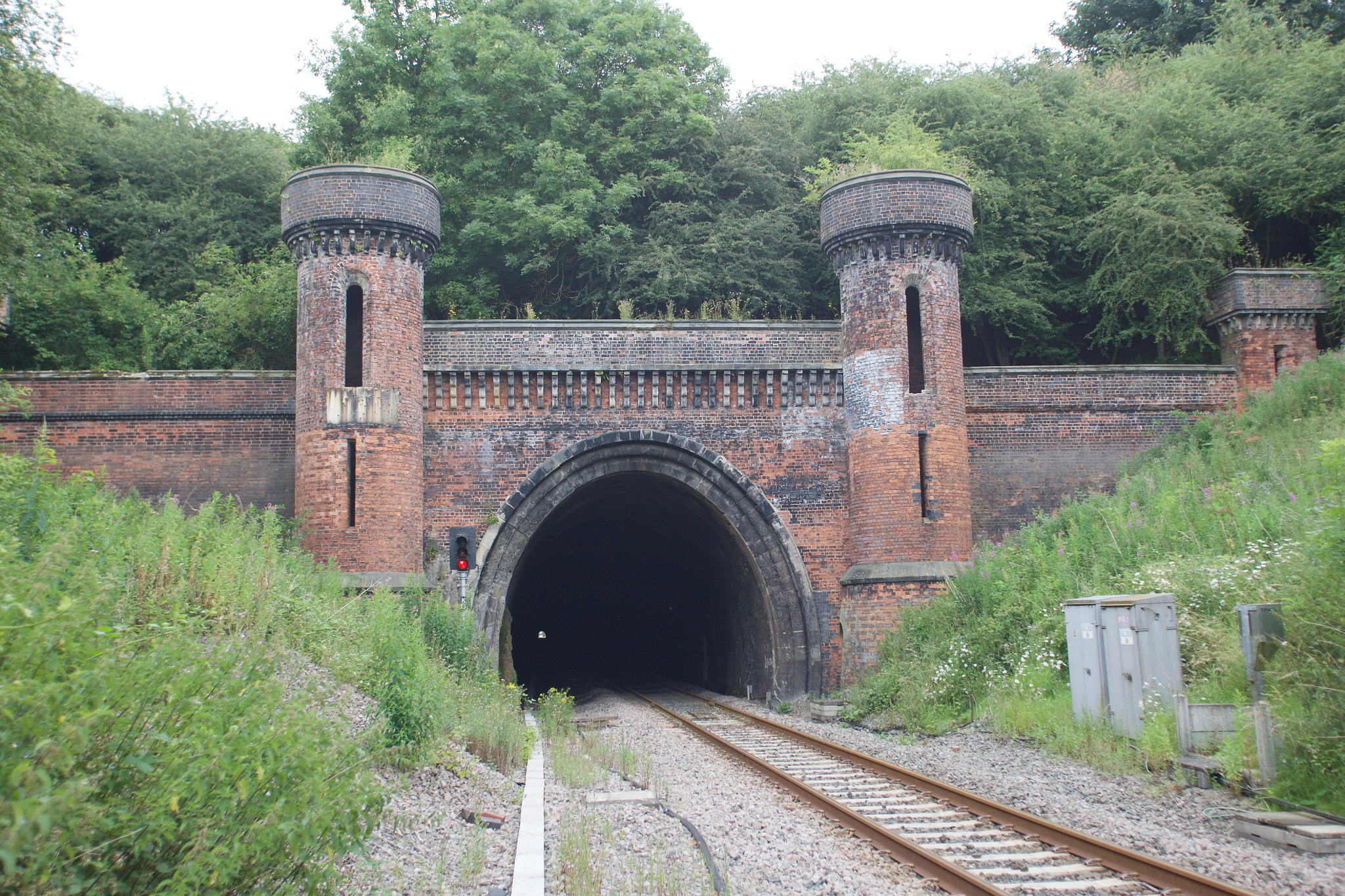 Canon EF 17-35mm f/2.8L sample photo. Kirton tunnel photography
