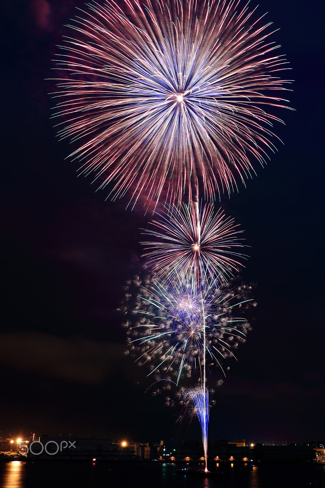 Canon EOS 700D (EOS Rebel T5i / EOS Kiss X7i) sample photo. Fireworks in yokohama photography