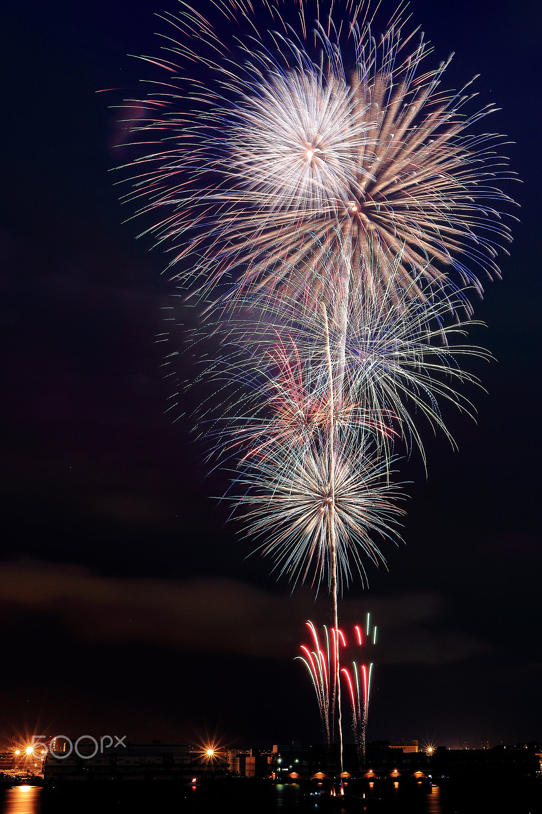 Canon EOS 700D (EOS Rebel T5i / EOS Kiss X7i) sample photo. Fireworks in yokohama photography