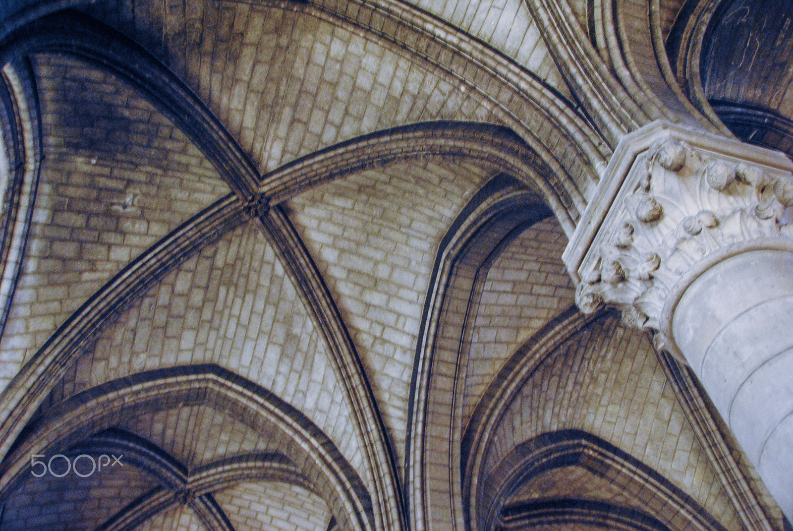 Nikon D3000 + Sigma 18-250mm F3.5-6.3 DC OS HSM sample photo. Cathedral ceiling photography