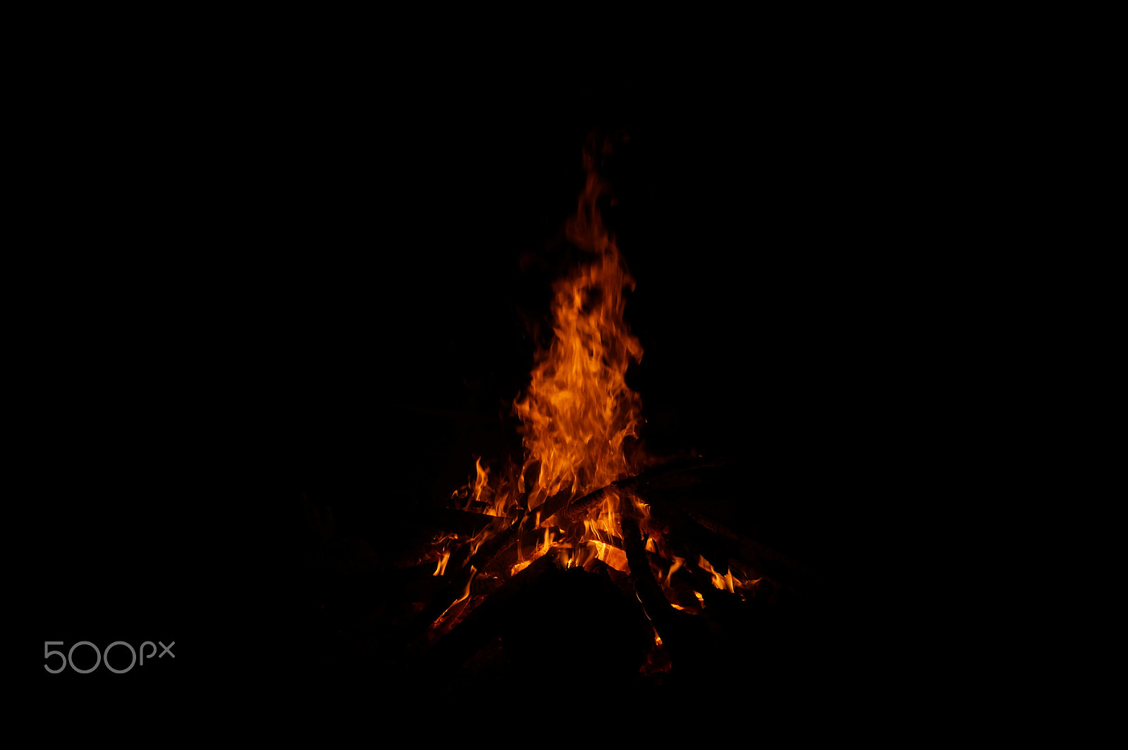 Sony Alpha a3500 + Sony E 18-50mm F4-5.6 sample photo. Camp fire stack photography