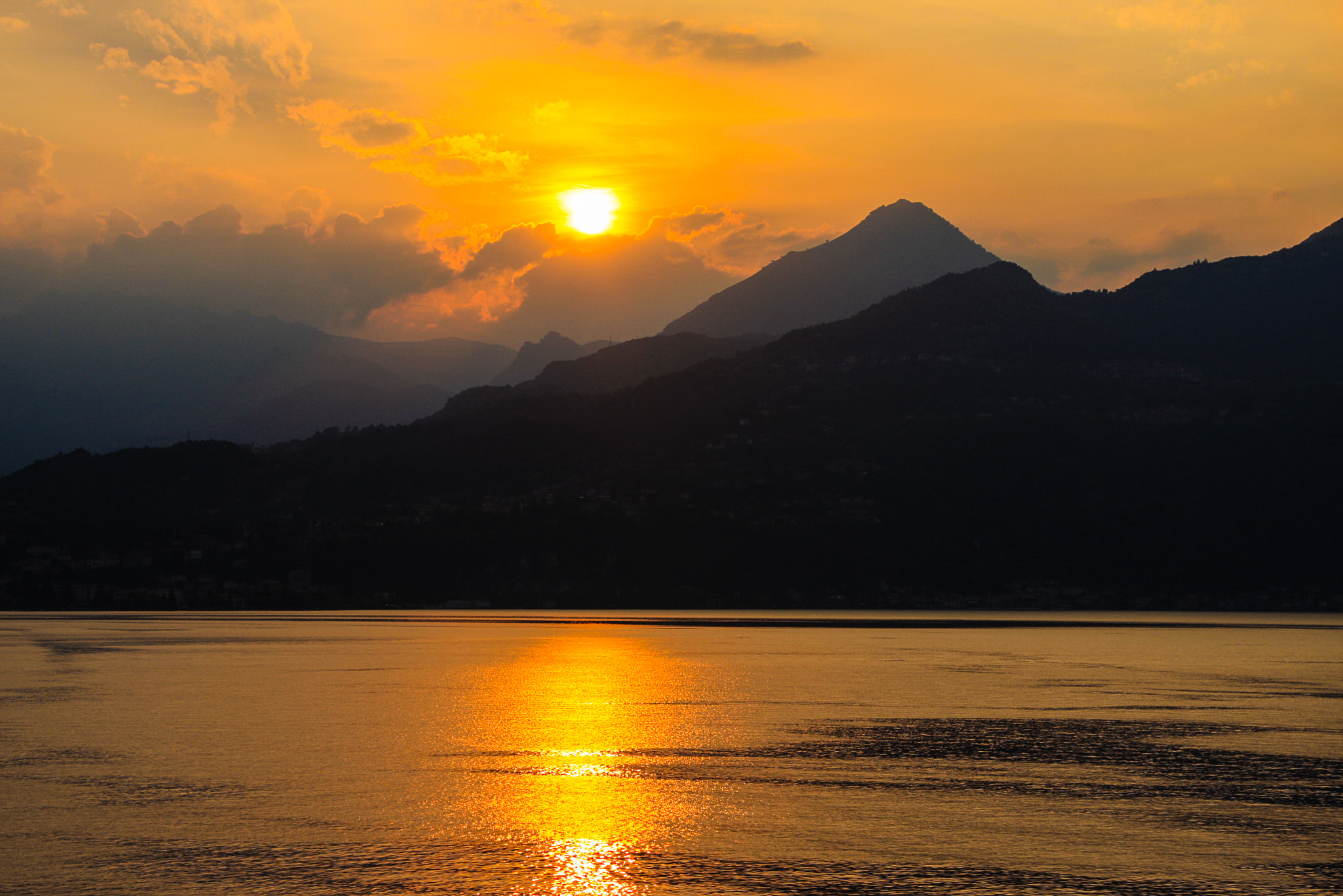 Sigma 18-250mm F3.5-6.3 DC OS HSM sample photo. Sunset at lake como photography