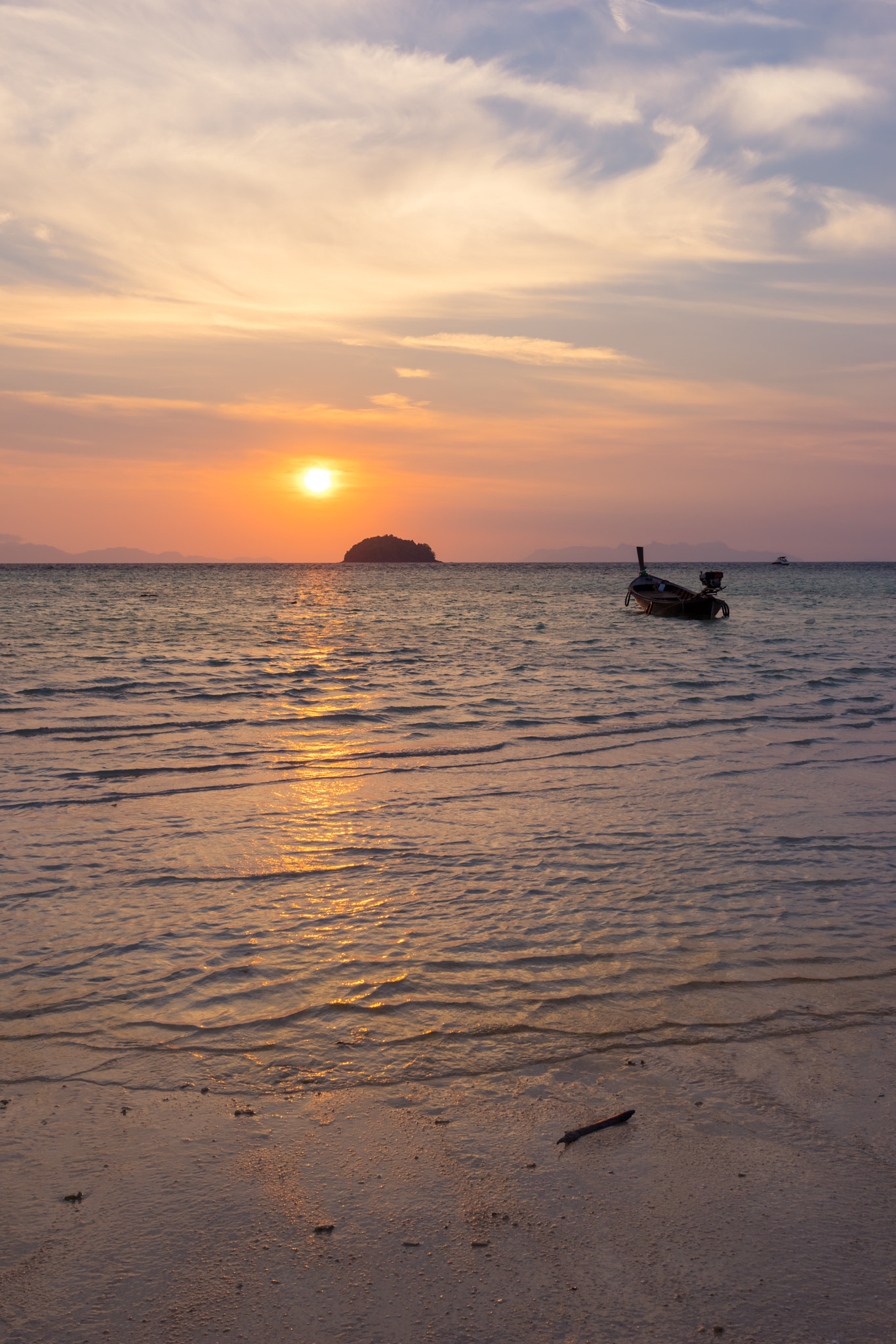 Sony a7 + Sony Vario-Sonnar T* 16-35mm F2.8 ZA SSM sample photo. Beautiful sunrise and thai fishing boats  at lipe island  ,  sat photography