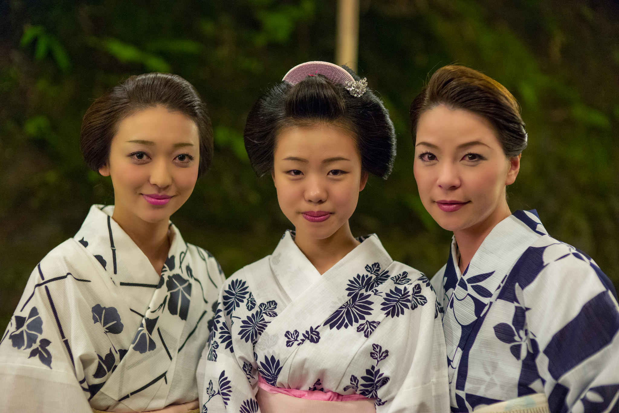 Leica Noctilux-M 50mm F0.95 ASPH sample photo. Geisha wearing yukata, honjyou, kyoto photography