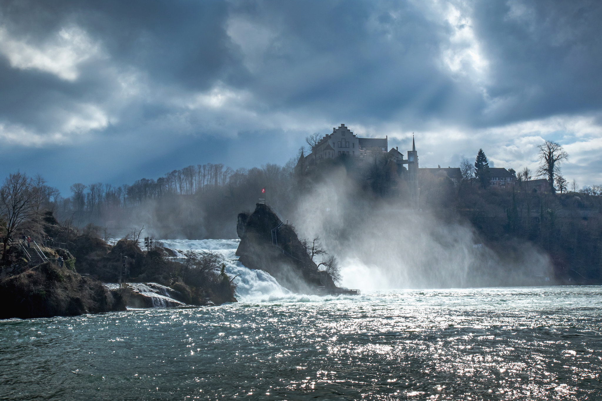 Canon EF-S 17-55mm F2.8 IS USM sample photo. Schaffhausen chutes du rhin     c.johnen photography