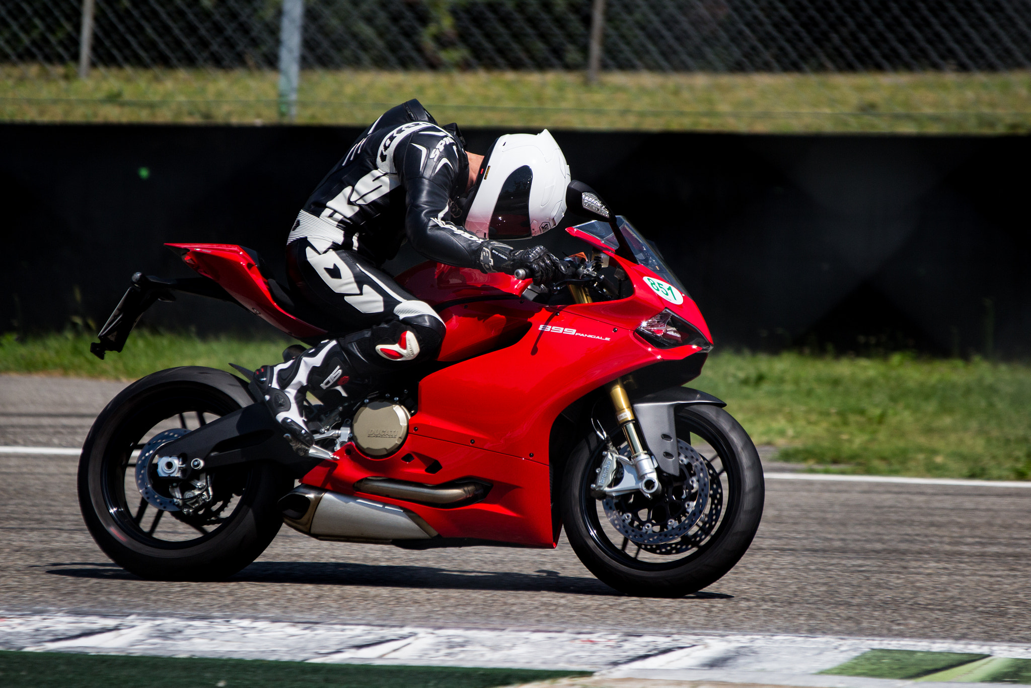 Sigma 70-200mm F2.8 EX DG OS HSM sample photo. Autodromo monza photography