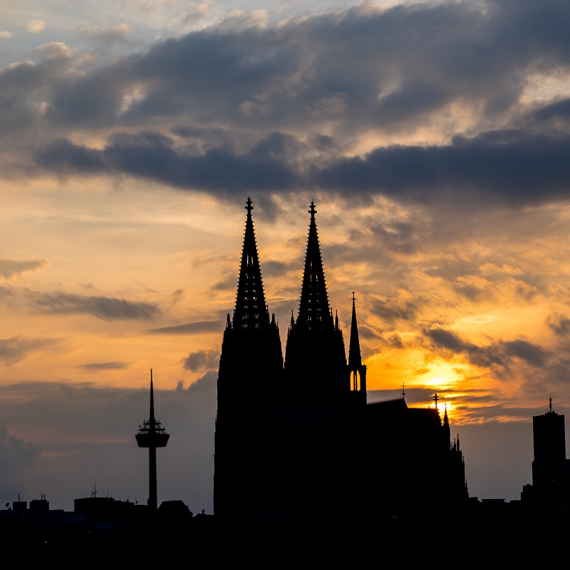 Sony a7R + Tamron SP 24-70mm F2.8 Di VC USD sample photo. Cologne summer 2016 photography