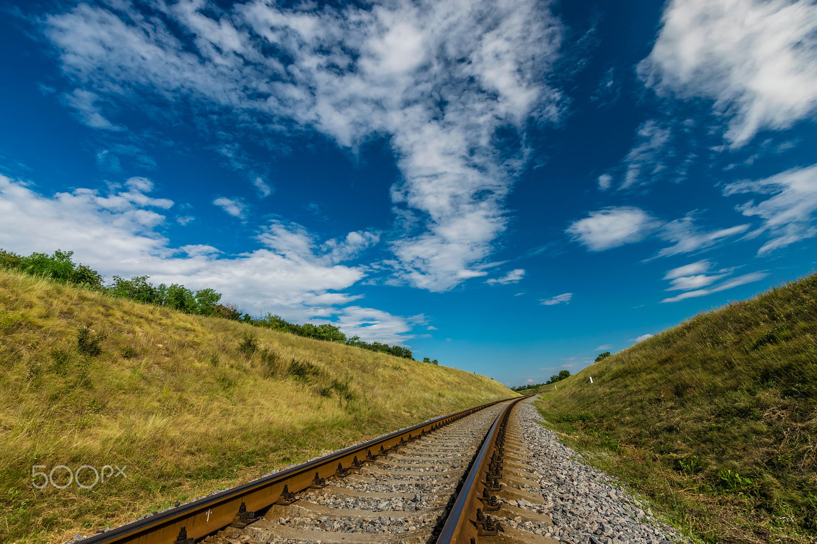 Nikon D3300 + Tokina AT-X 11-20 F2.8 PRO DX (AF 11-20mm f/2.8) sample photo. Railway to nowhere photography