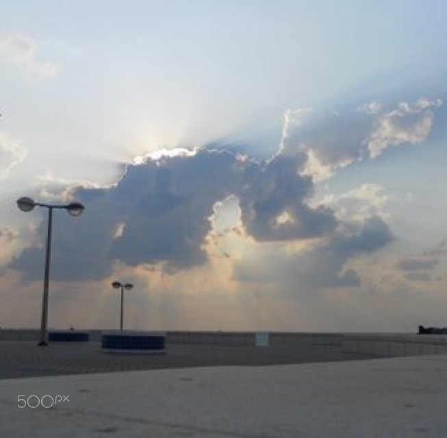 Samsung ST60 / VLUU ST60 /  TL105 /  ST61 sample photo. The sun behind the covers photography