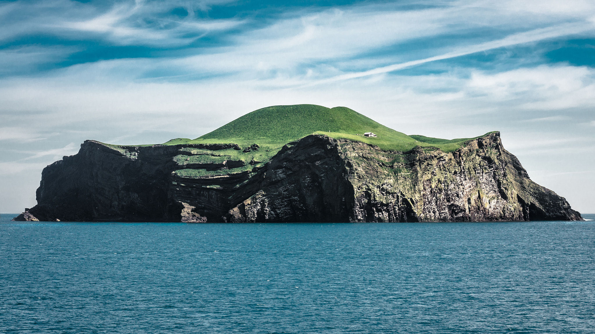 Nikon D7000 + AF Nikkor 50mm f/1.4 sample photo. The lonely island photography