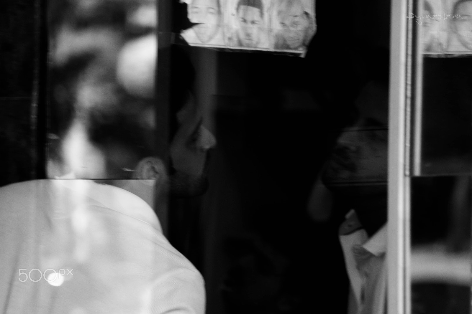 Canon EF 80-200mm F4.5-5.6 II sample photo. Mirror of barcelona photography