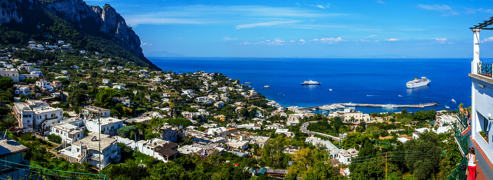 Olympus OM-D E-M10 + OLYMPUS M.12-50mm F3.5-6.3 sample photo. Capri - panoramic view from the piazzetta photography