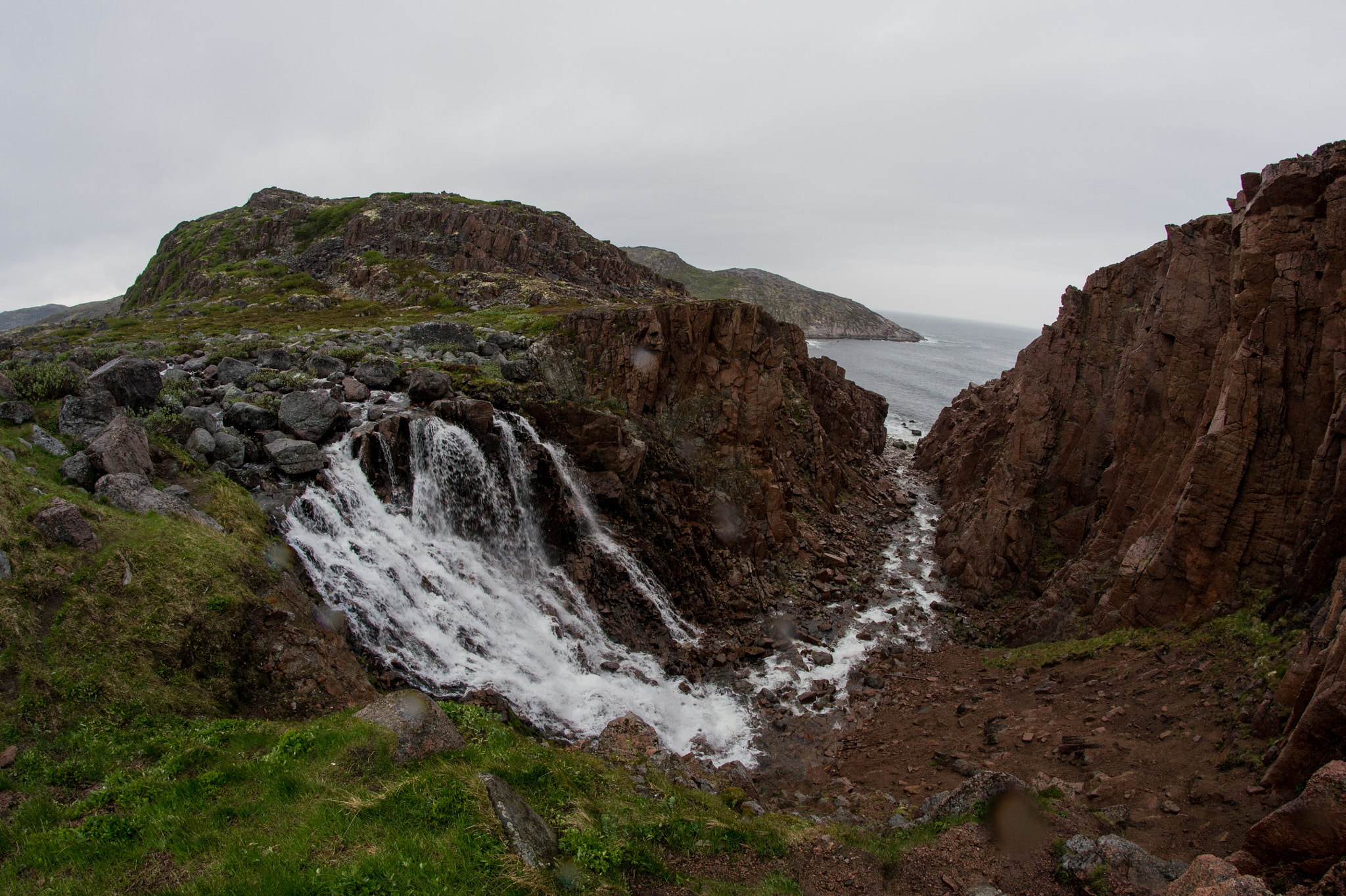 Samyang 8mm F3.5 Aspherical IF MC Fisheye sample photo. Feeding the arctic ocean photography