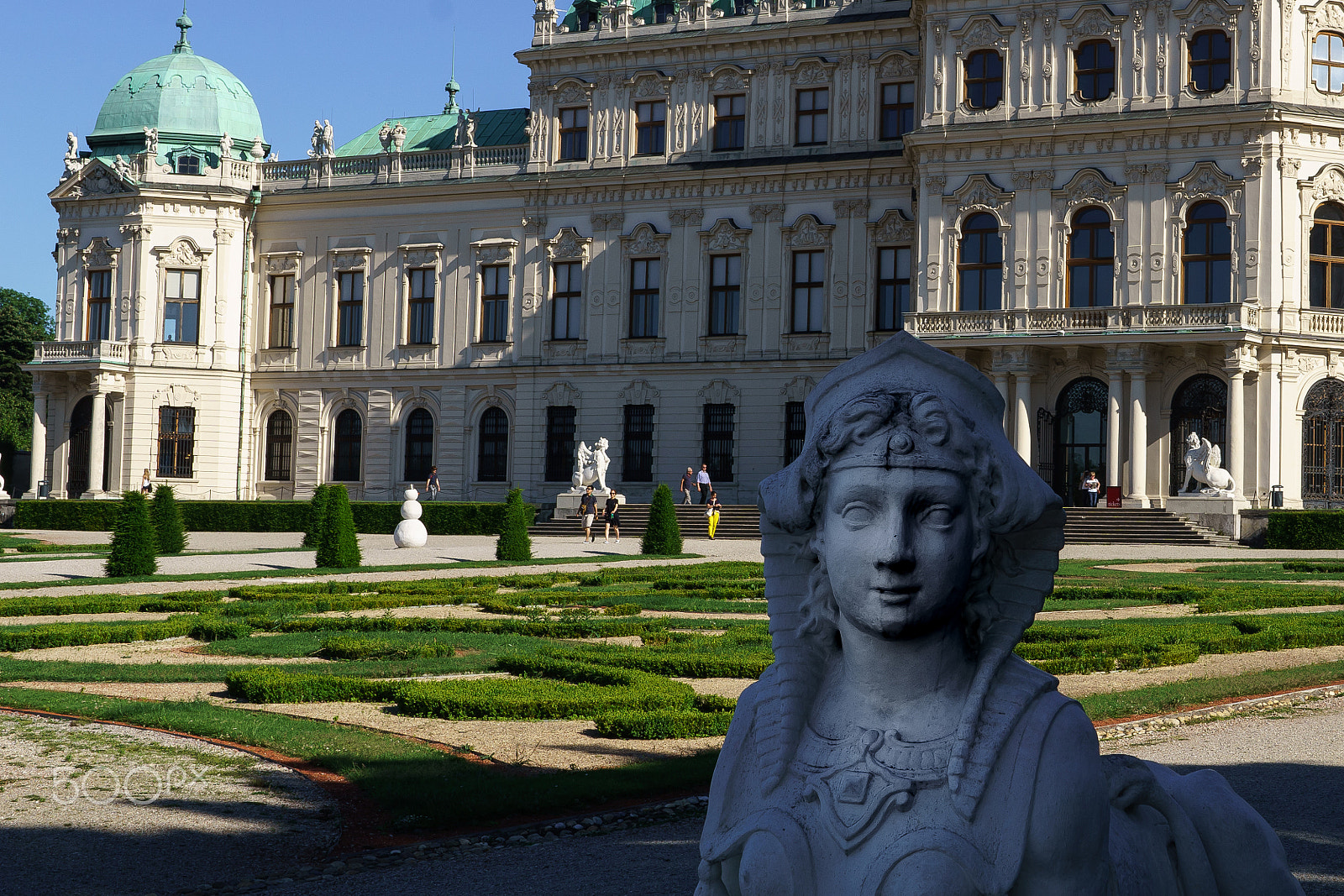 Sony ILCA-77M2 + Sony DT 35mm F1.8 SAM sample photo. Wien - figur - schloß belvedere photography