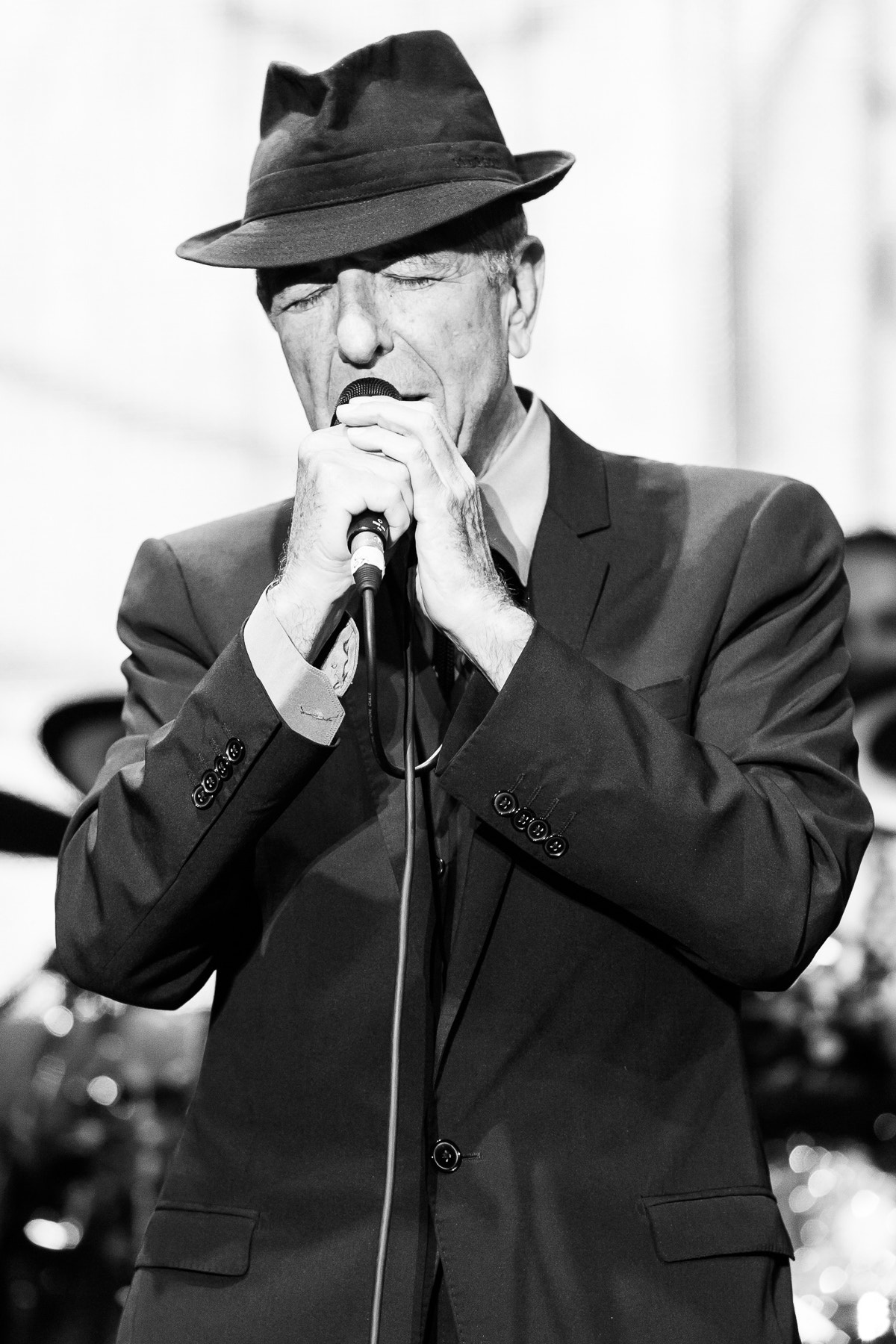 Canon EOS-1D Mark II sample photo. Leonard cohen photography