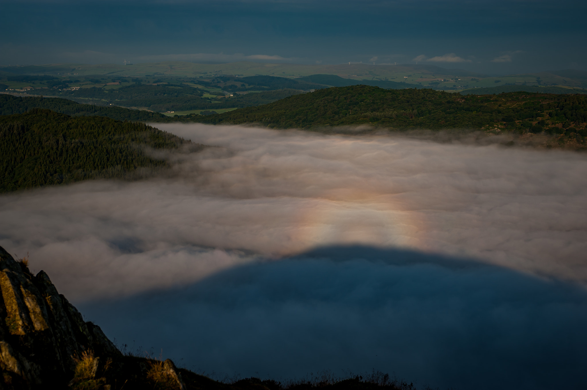 Nikon D700 + AF Zoom-Nikkor 35-70mm f/2.8 sample photo. Spectral emergence  photography