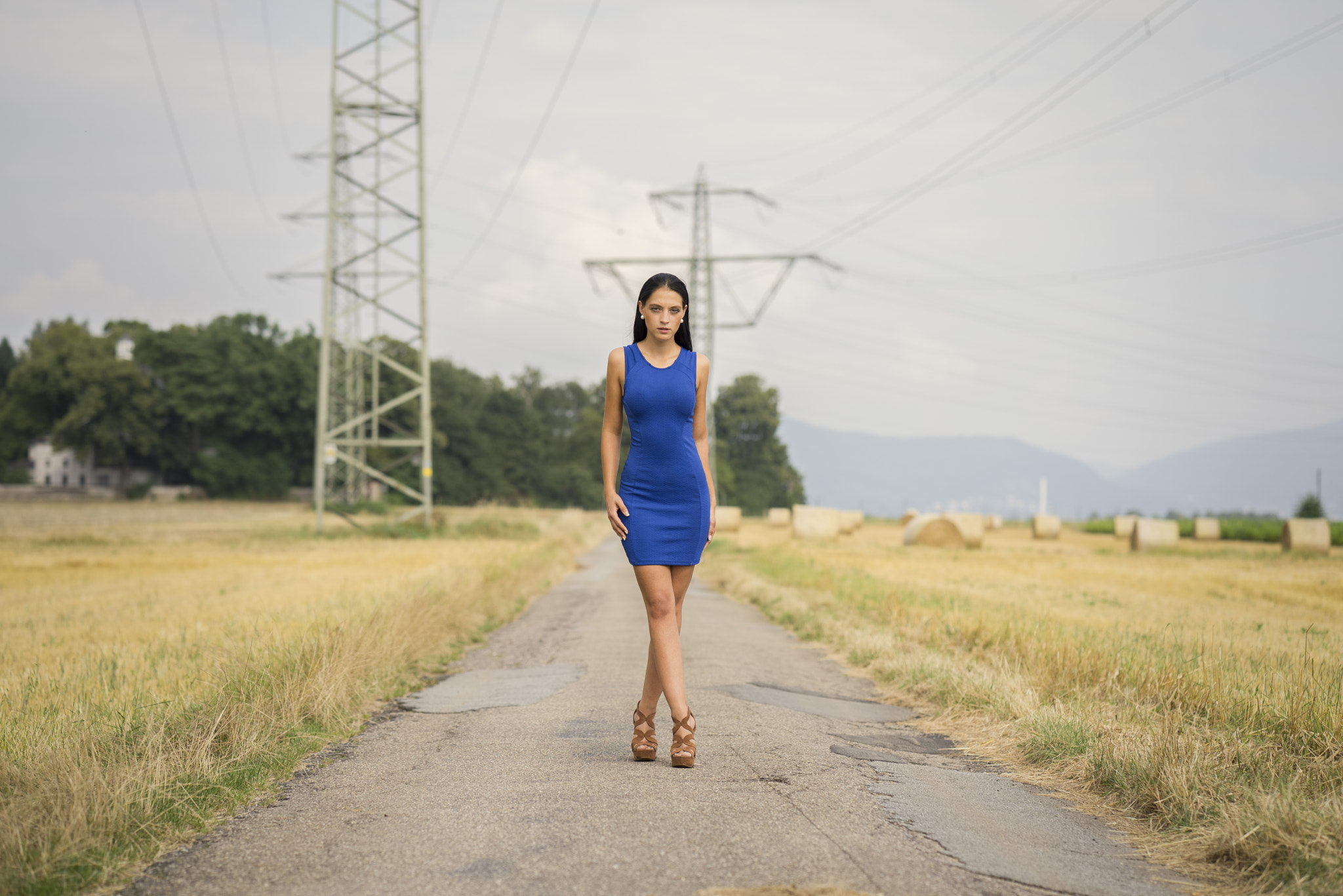 Sony a7R + ZEISS Batis 85mm F1.8 sample photo. His morning promenade photography