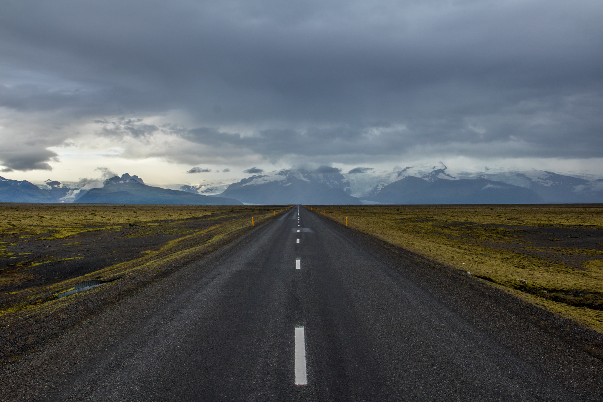 Canon EOS 760D (EOS Rebel T6s / EOS 8000D) sample photo. The road ahead photography